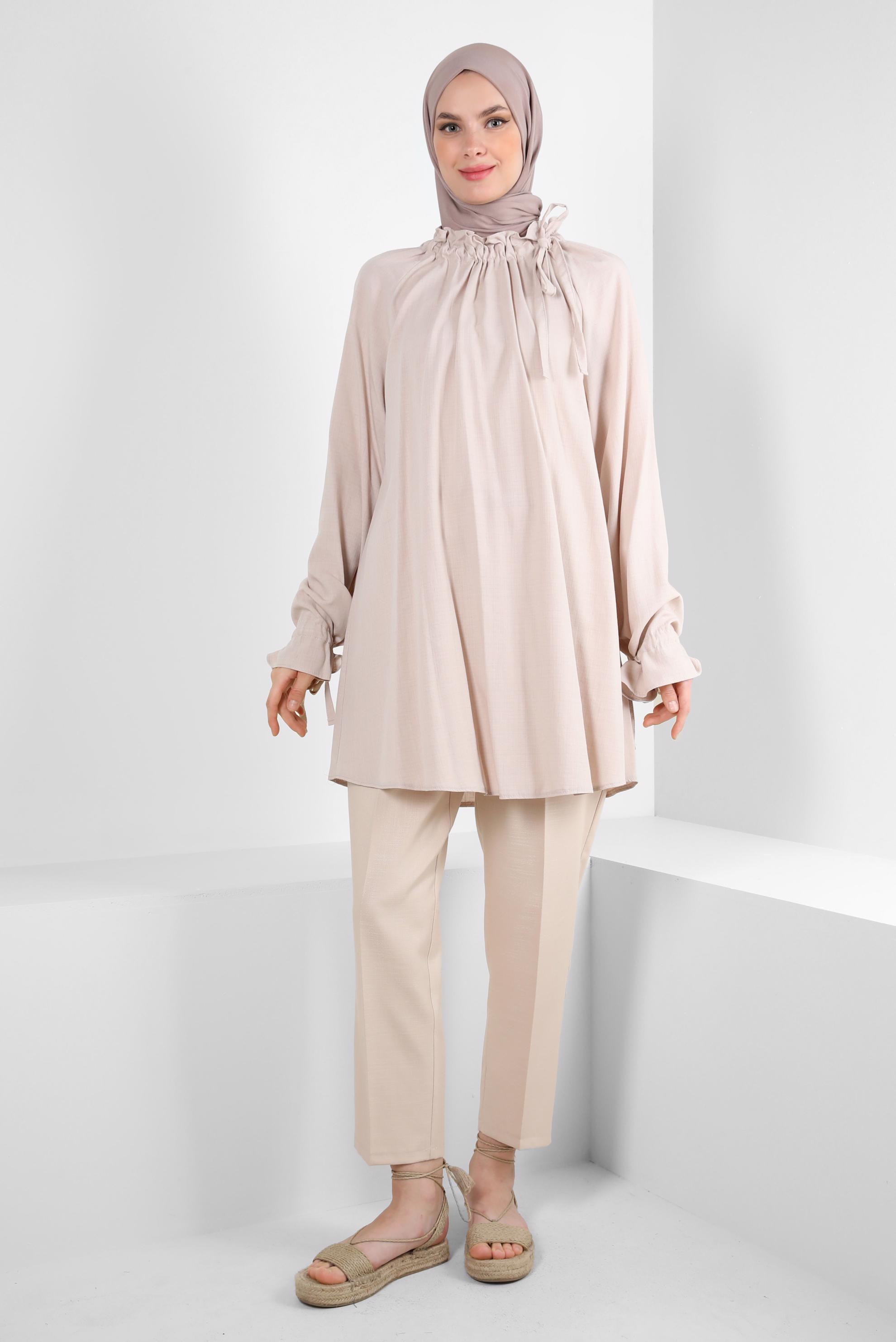 Tesettür giyim BEJ BÜZGÜLÜ BAĞLAMA DETAYLI TUNİK 43891