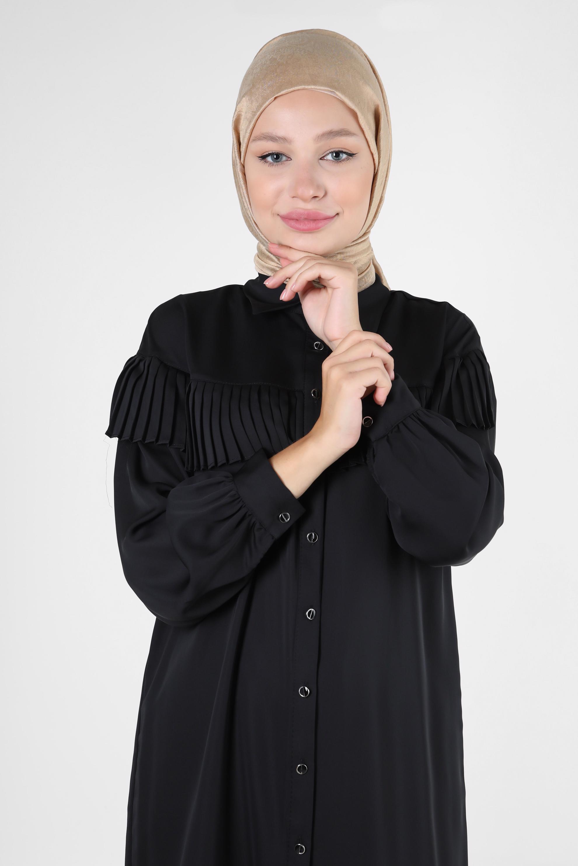 Tesettür giyim SİYAH MANŞETLERİ DÜĞMELİ FIRFIR DETAYLI TUNİK 43895