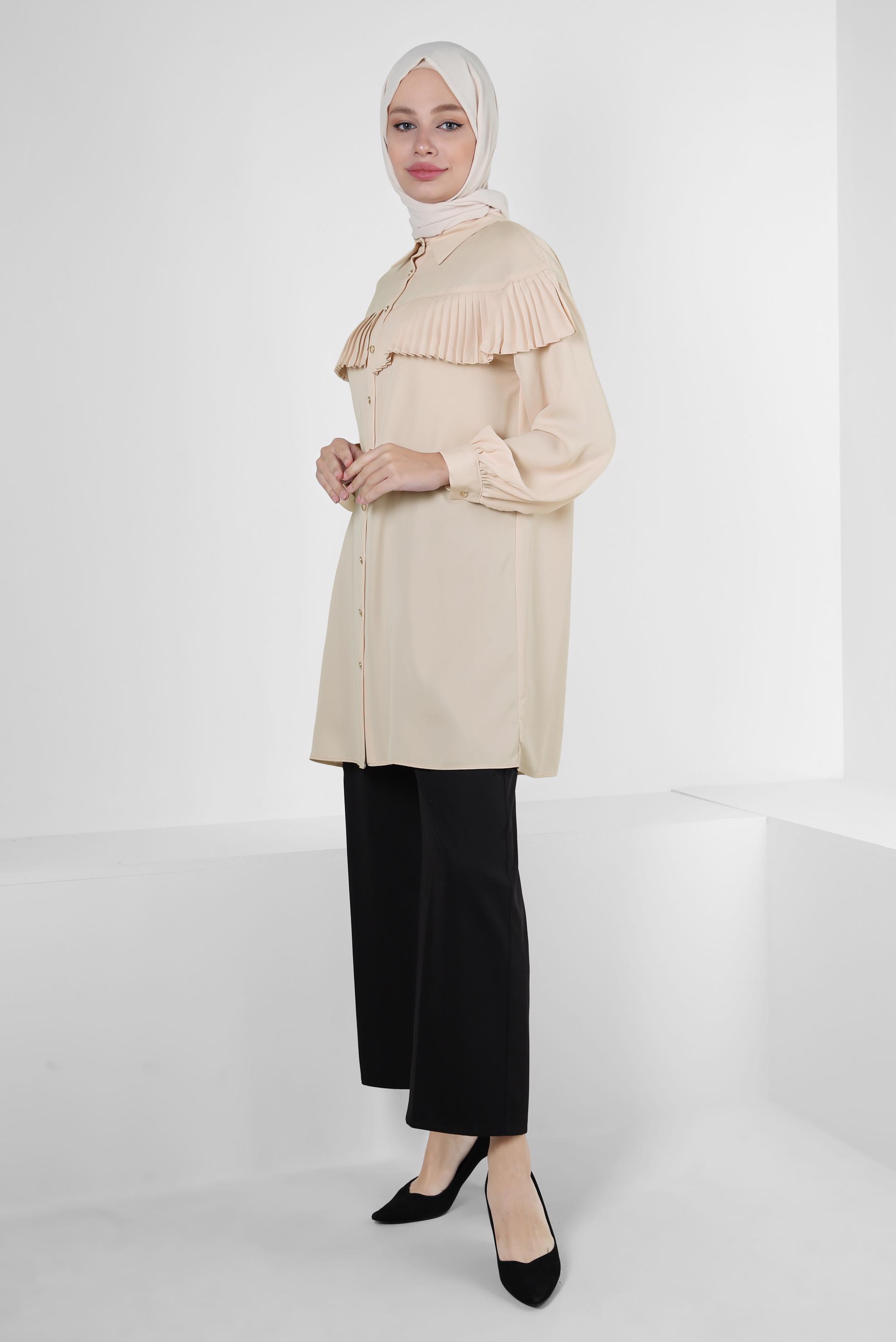 Tesettür giyim BEJ MANŞETLERİ DÜĞMELİ FIRFIR DETAYLI TUNİK 43895