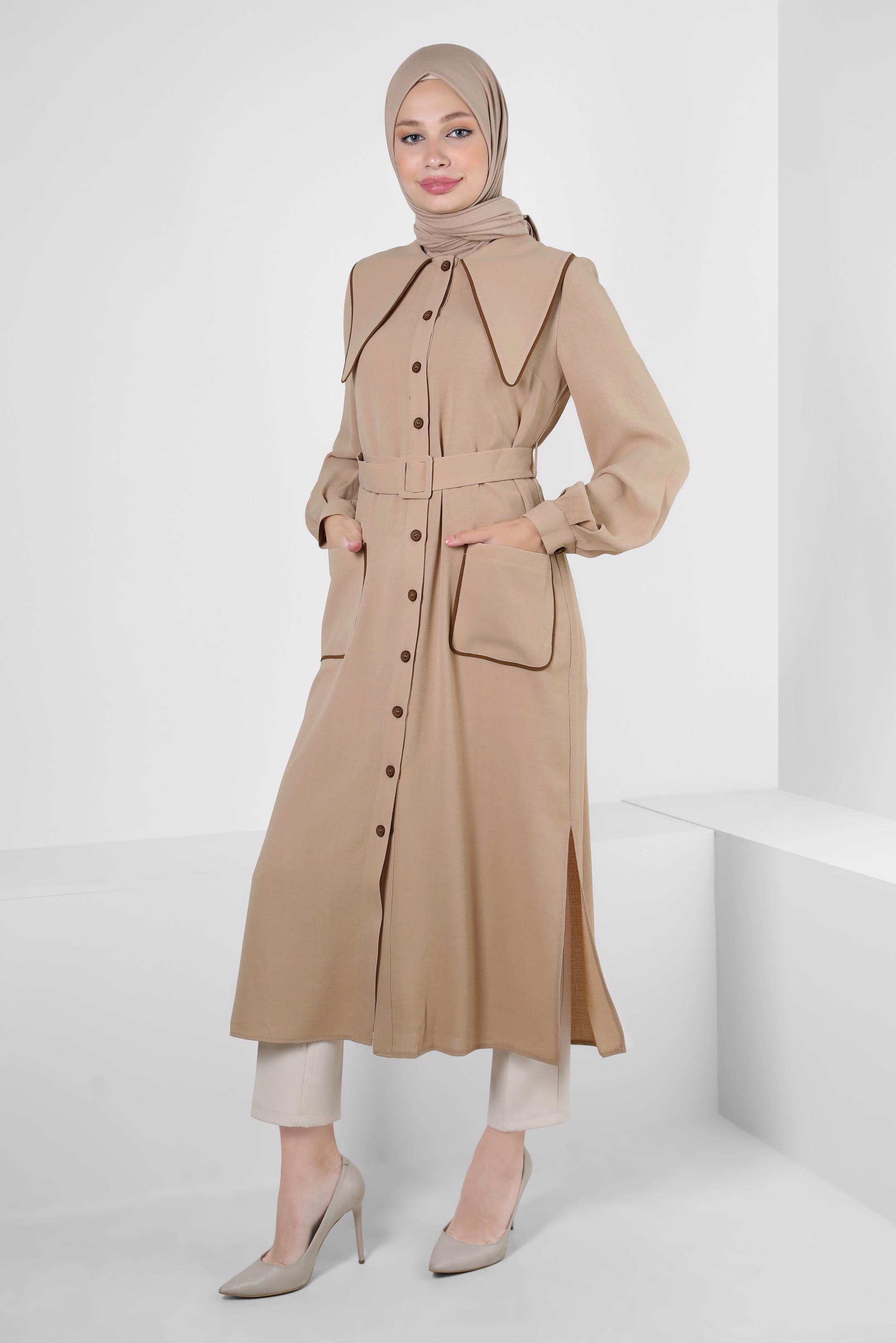 Tesettür giyim BEJ YAKA DETAYLI KEMERLİ CEPLİ TUNİK 43907