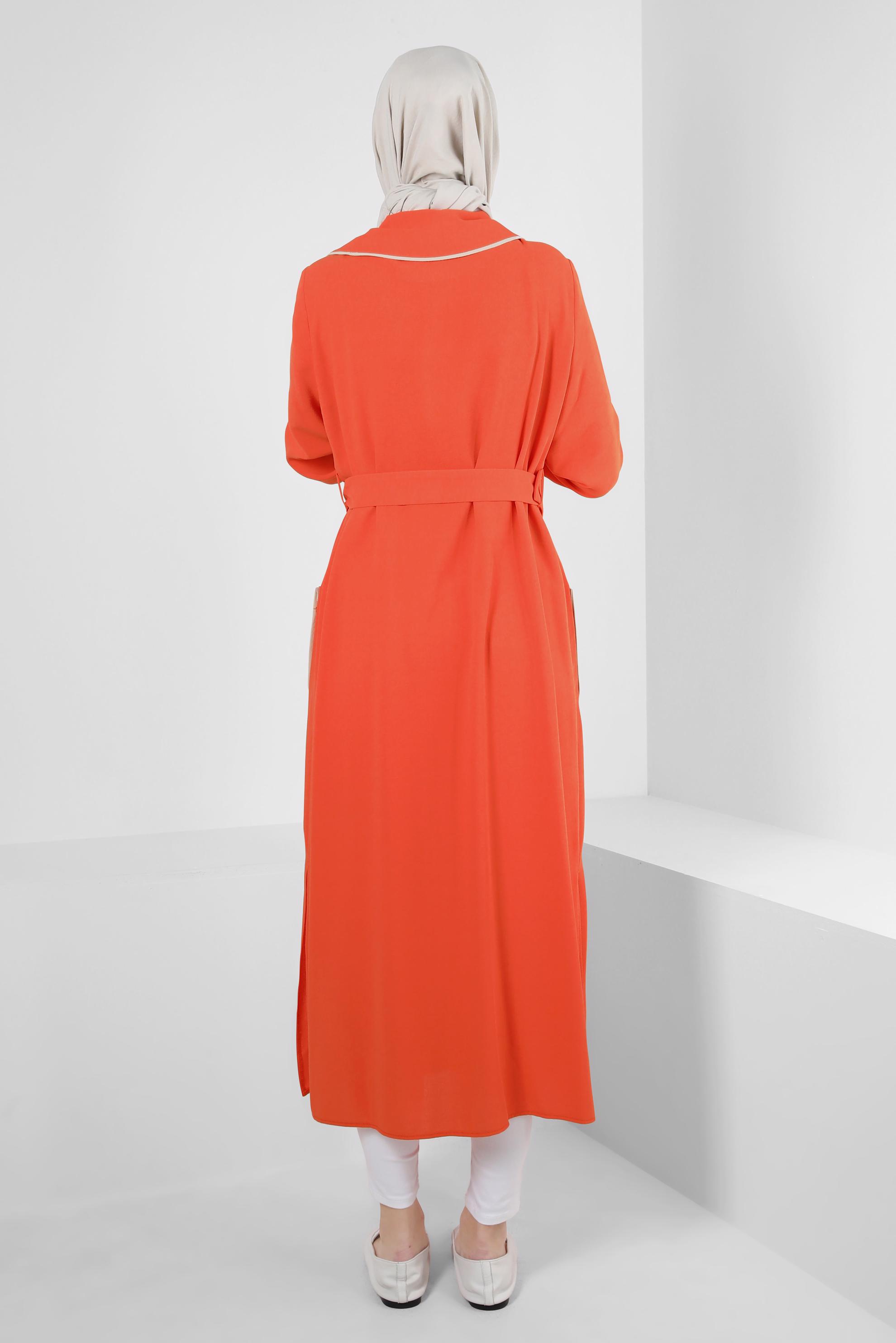 Tesettür giyim KIRMIZI YAKA DETAYLI KEMERLİ CEPLİ TUNİK 43907