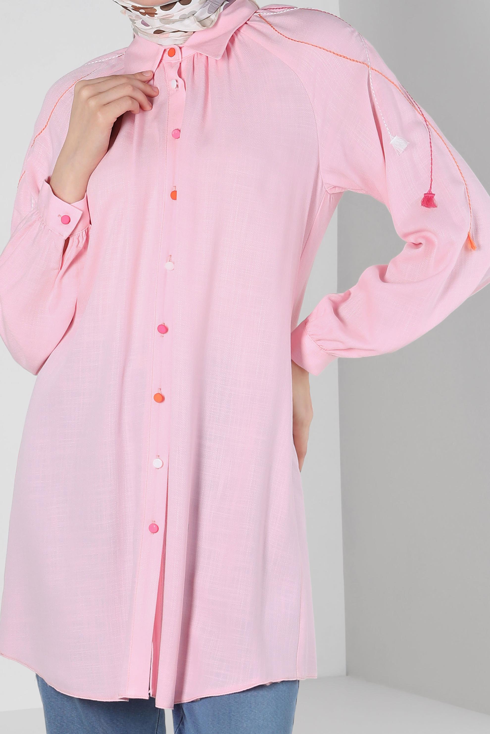 Tesettür giyim PEMBE PÜSKÜL DETAYLI DÜĞMELİ TUNİK 43913