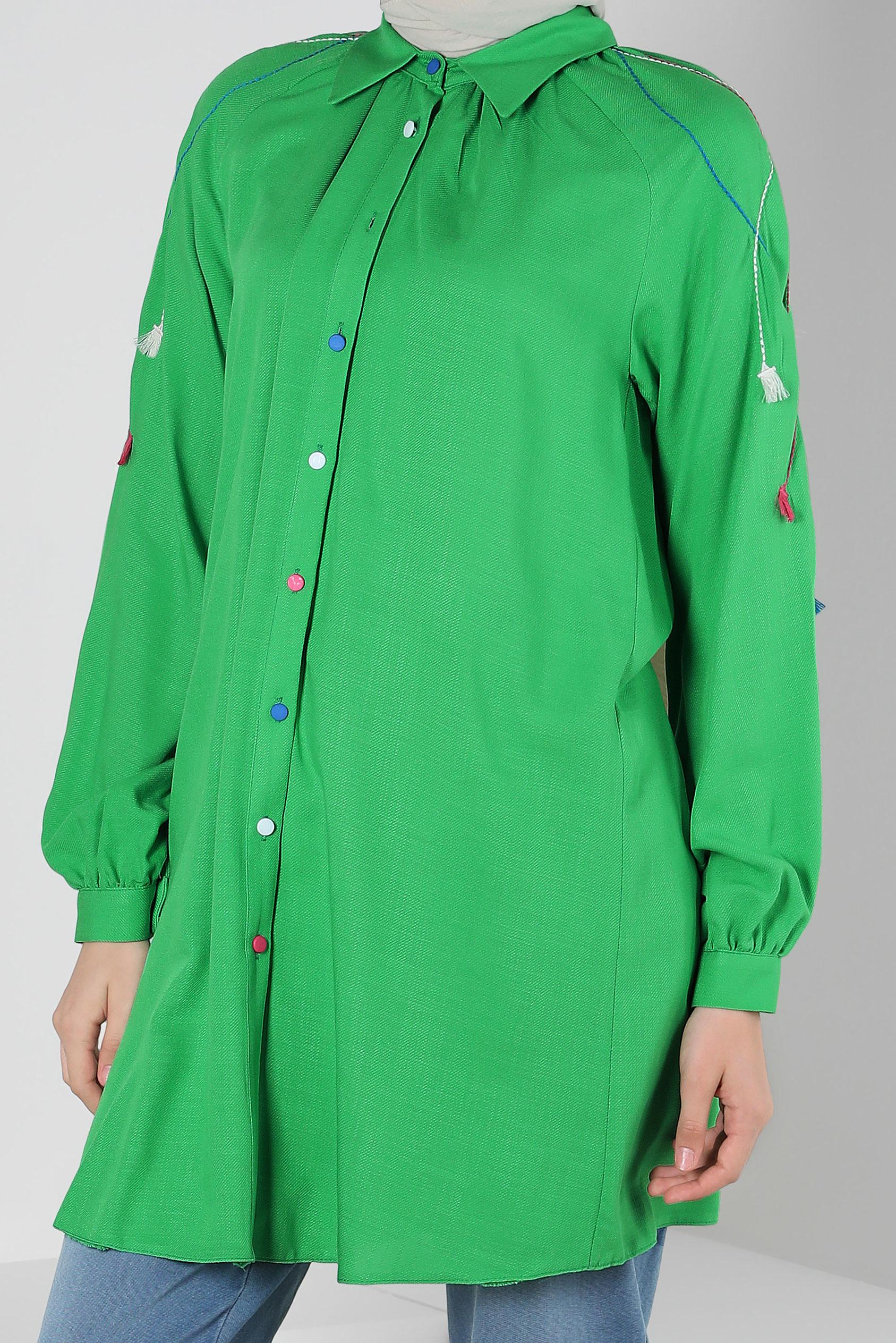 Tesettür giyim YEŞİL PÜSKÜL DETAYLI DÜĞMELİ TUNİK 43913