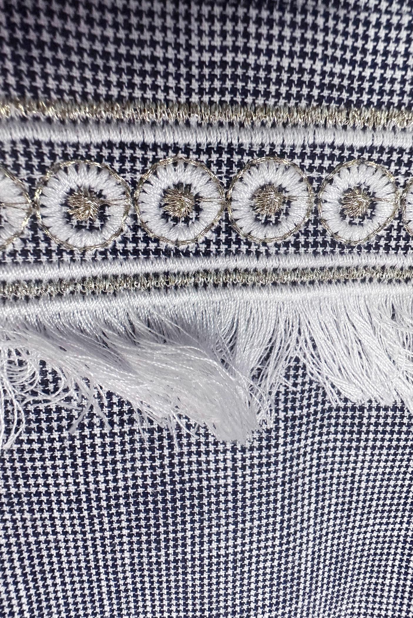 Tesettür giyim LACİVERT İŞLEME DETAYLI DÜĞMELİ TUNİK 43915