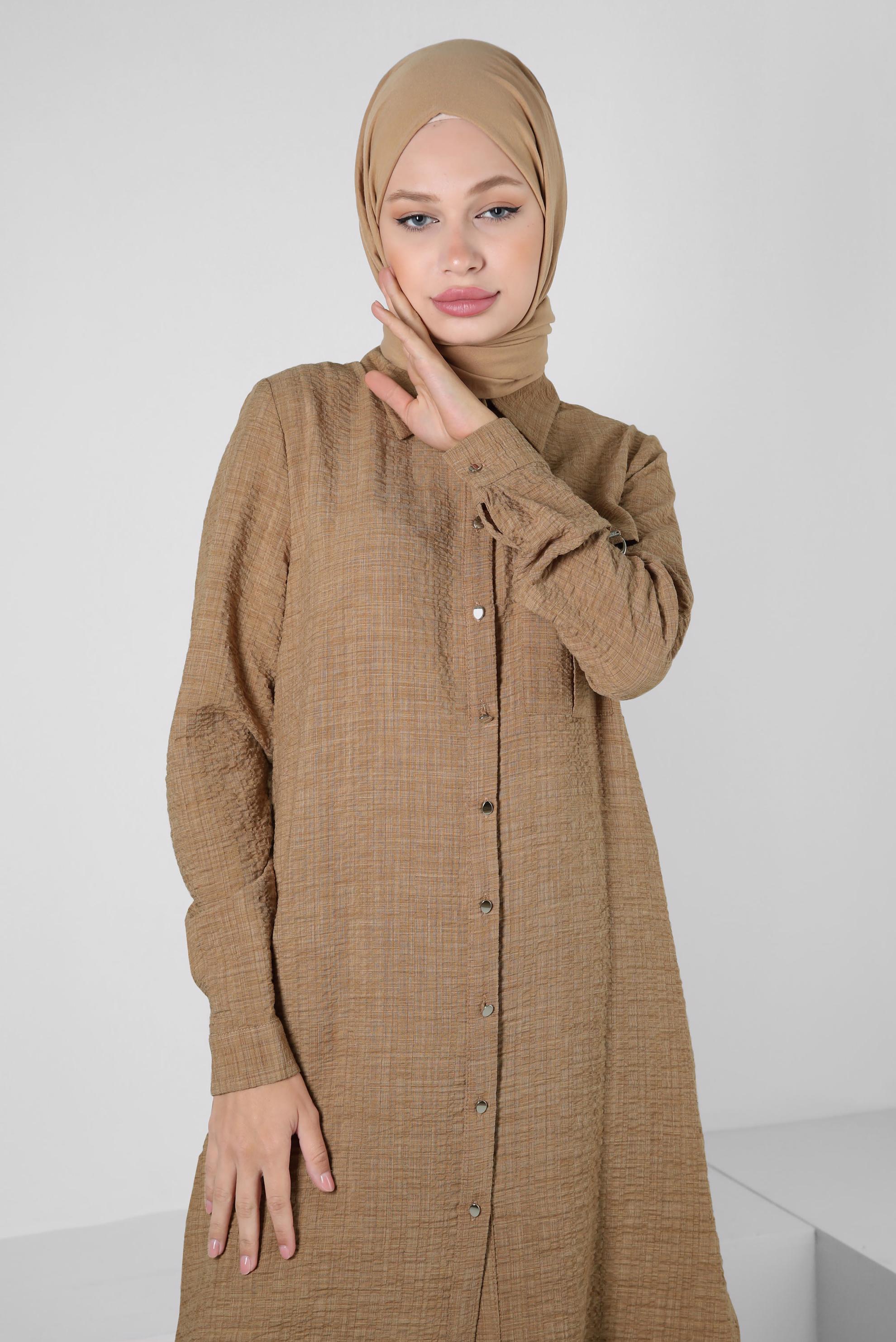 Tesettür giyim KAHVE YANI YIRTMAÇLI DÜĞMELİ TUNİK 43919