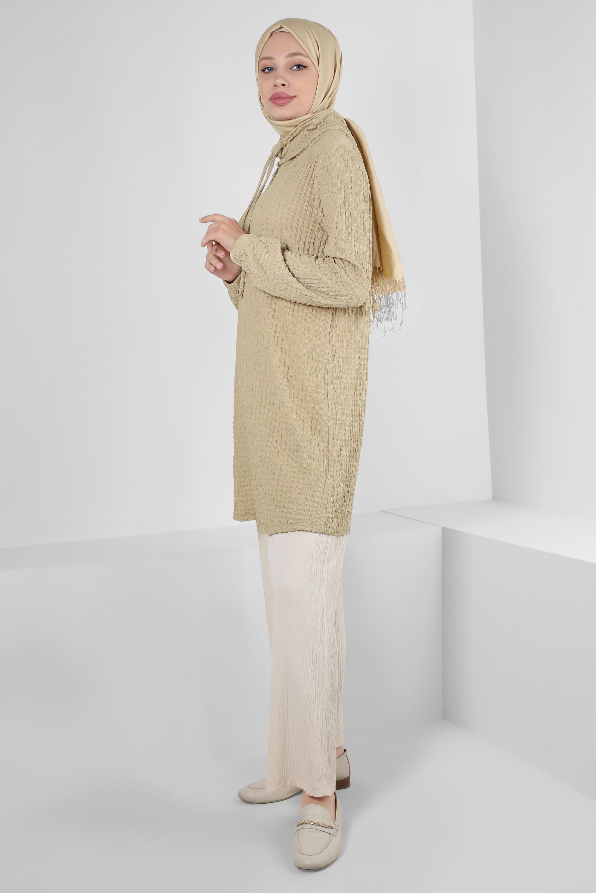 Tesettür giyim KAHVE YAKASI BAĞLAMA DETAYLI MANŞETLERİ LASTİKLİ TUNİK 43931