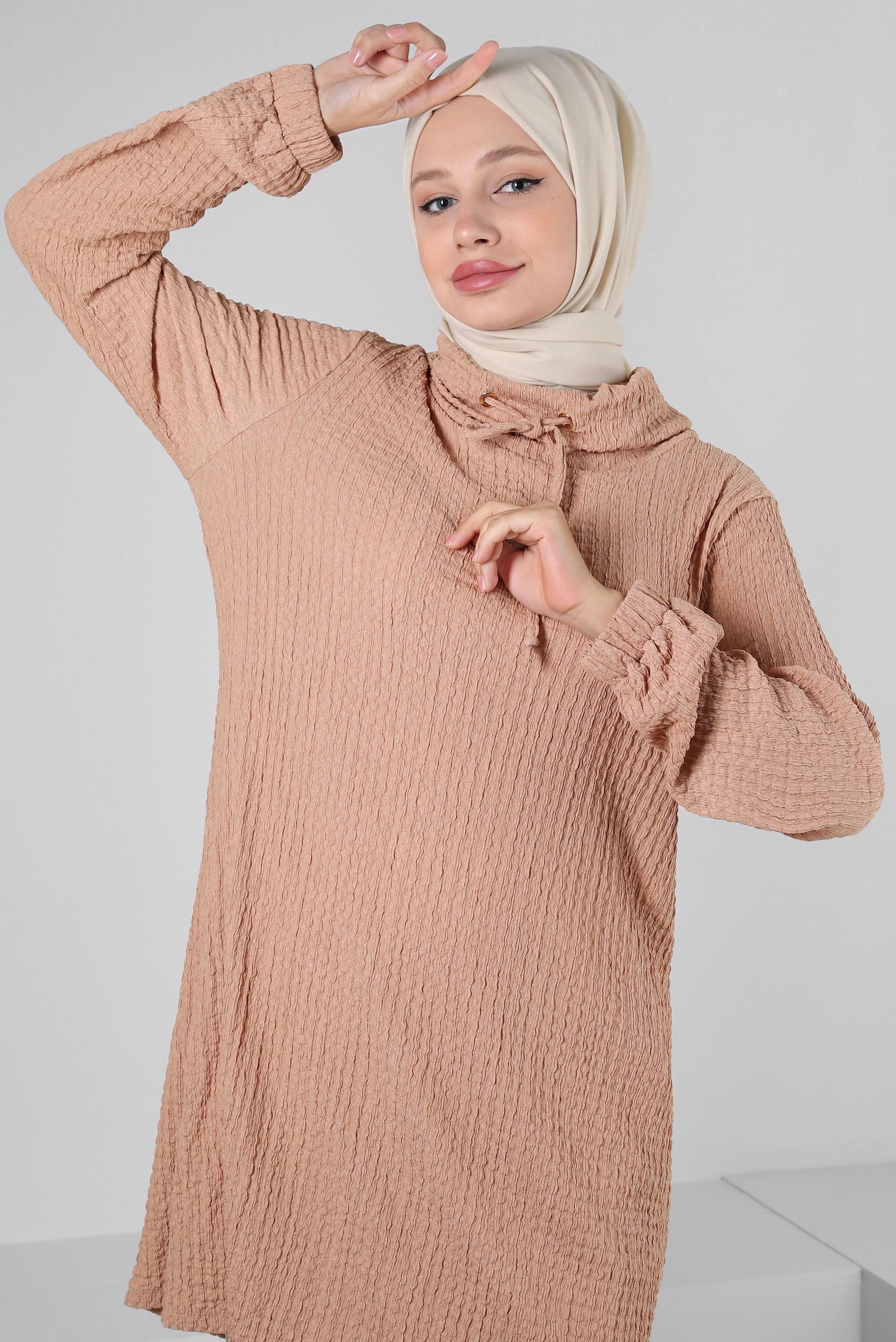 Tesettür giyim PUDRA YAKASI BAĞLAMA DETAYLI MANŞETLERİ LASTİKLİ TUNİK 43931