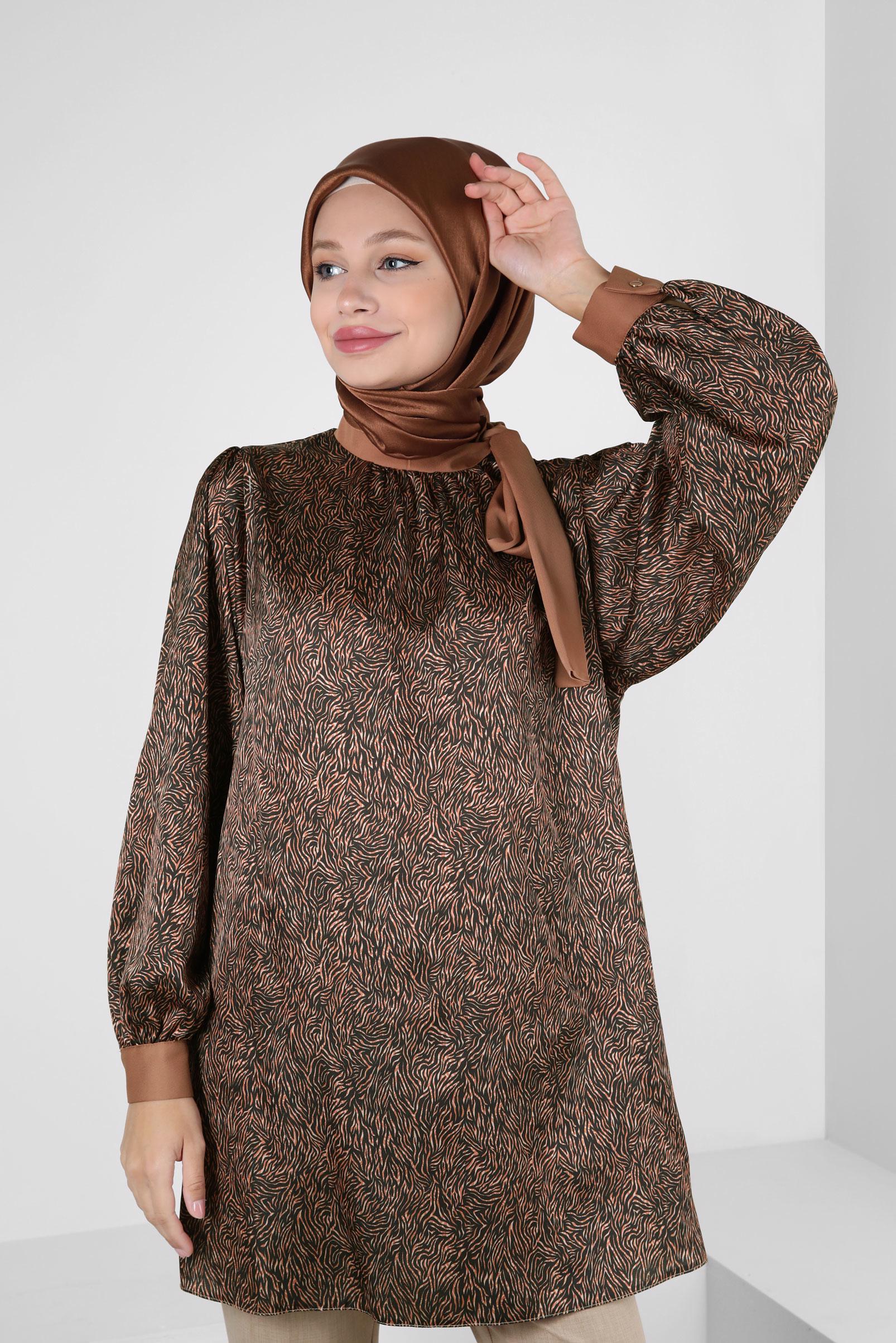 Tesettür giyim TURUNCU DESENLİ YAKASI BAĞLAMA DETAYLI SATEN TUNİK 43934