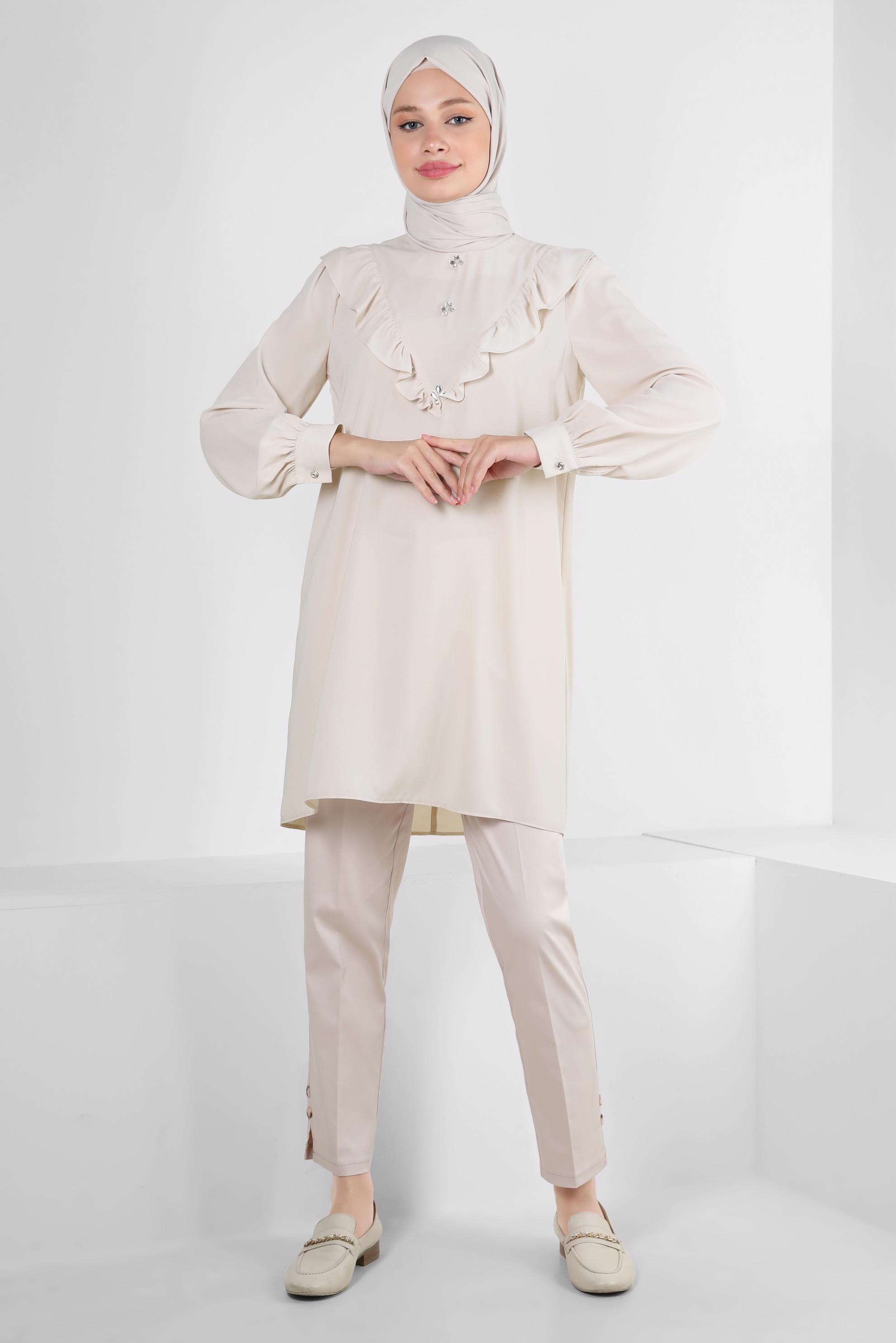 Tesettür giyim BEJ FIRFIR DETAYLI TAŞLI TUNİK 43772