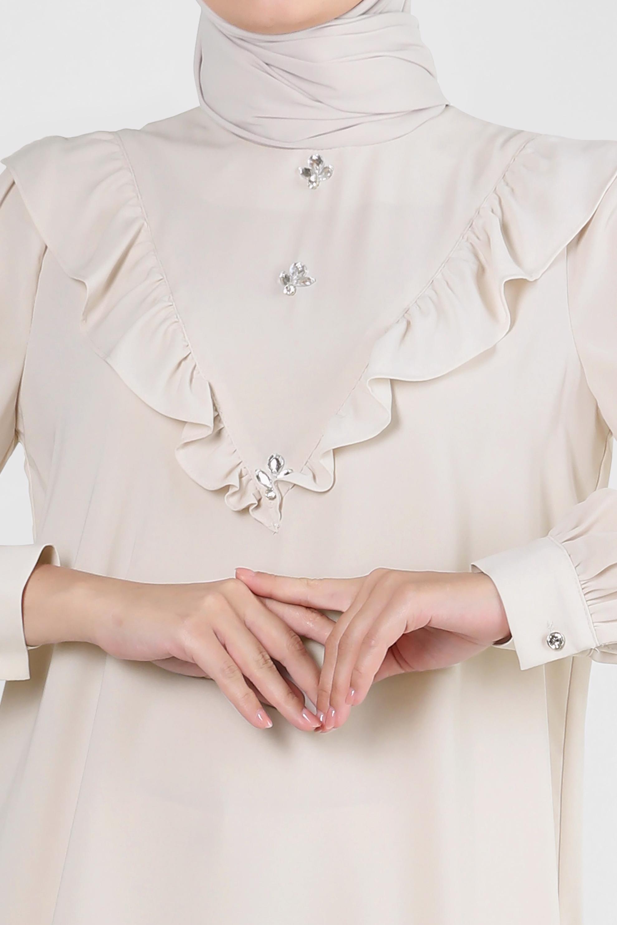 Tesettür giyim BEJ FIRFIR DETAYLI TAŞLI TUNİK 43772