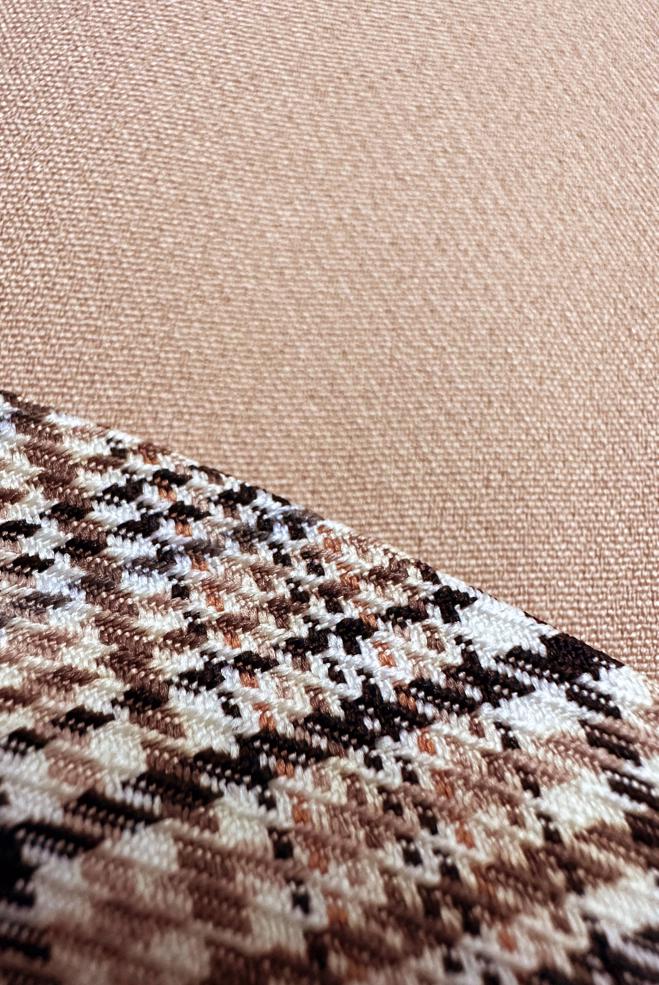 Tesettür giyim BEJ KAPÜŞONLU KUŞGÖZÜ DETAYLI TRENÇKOT 10710 - ALVİNA