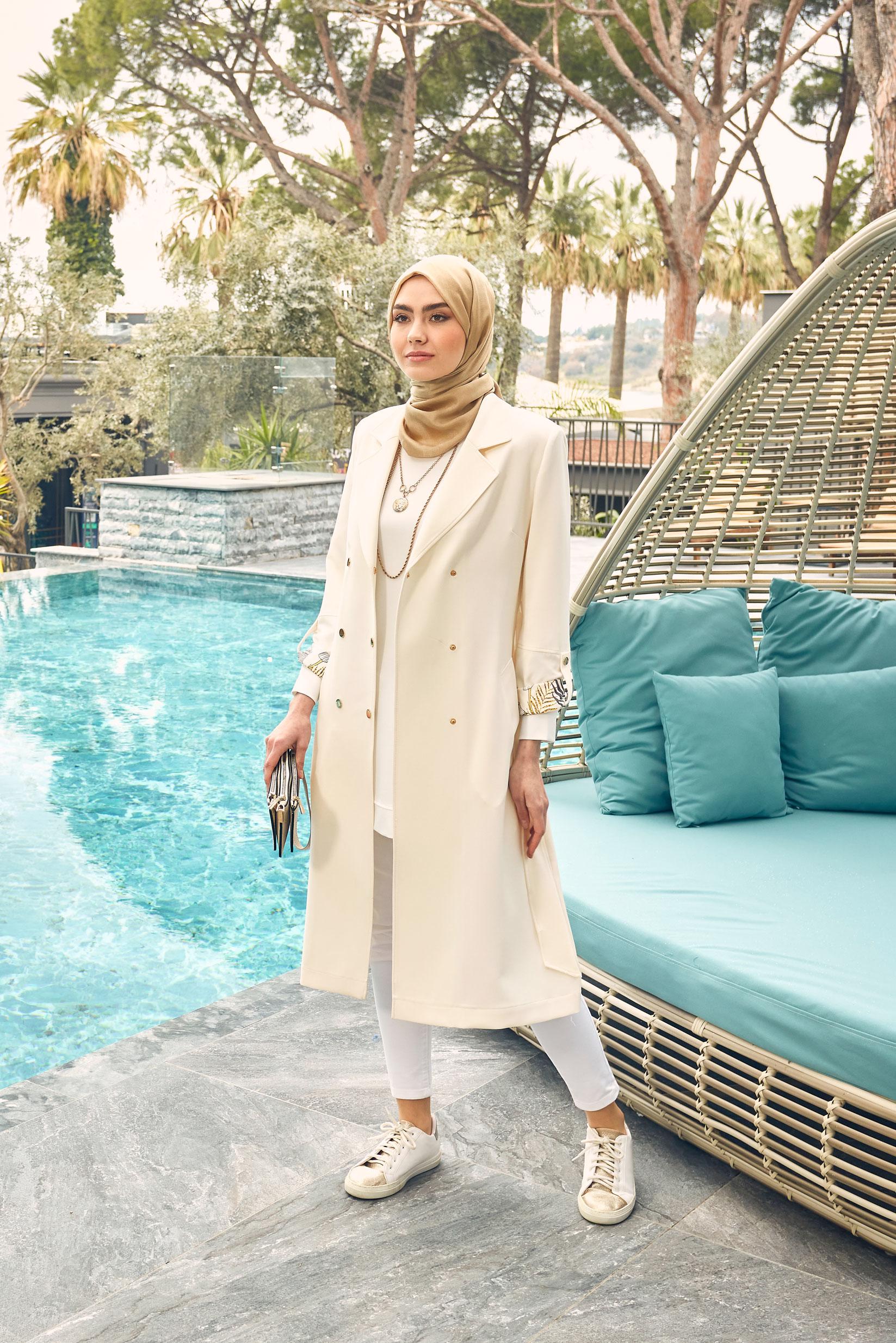 Tesettür giyim BEYAZ KRUVAZE YAKA KUŞAKLI TRENÇKOT 10713