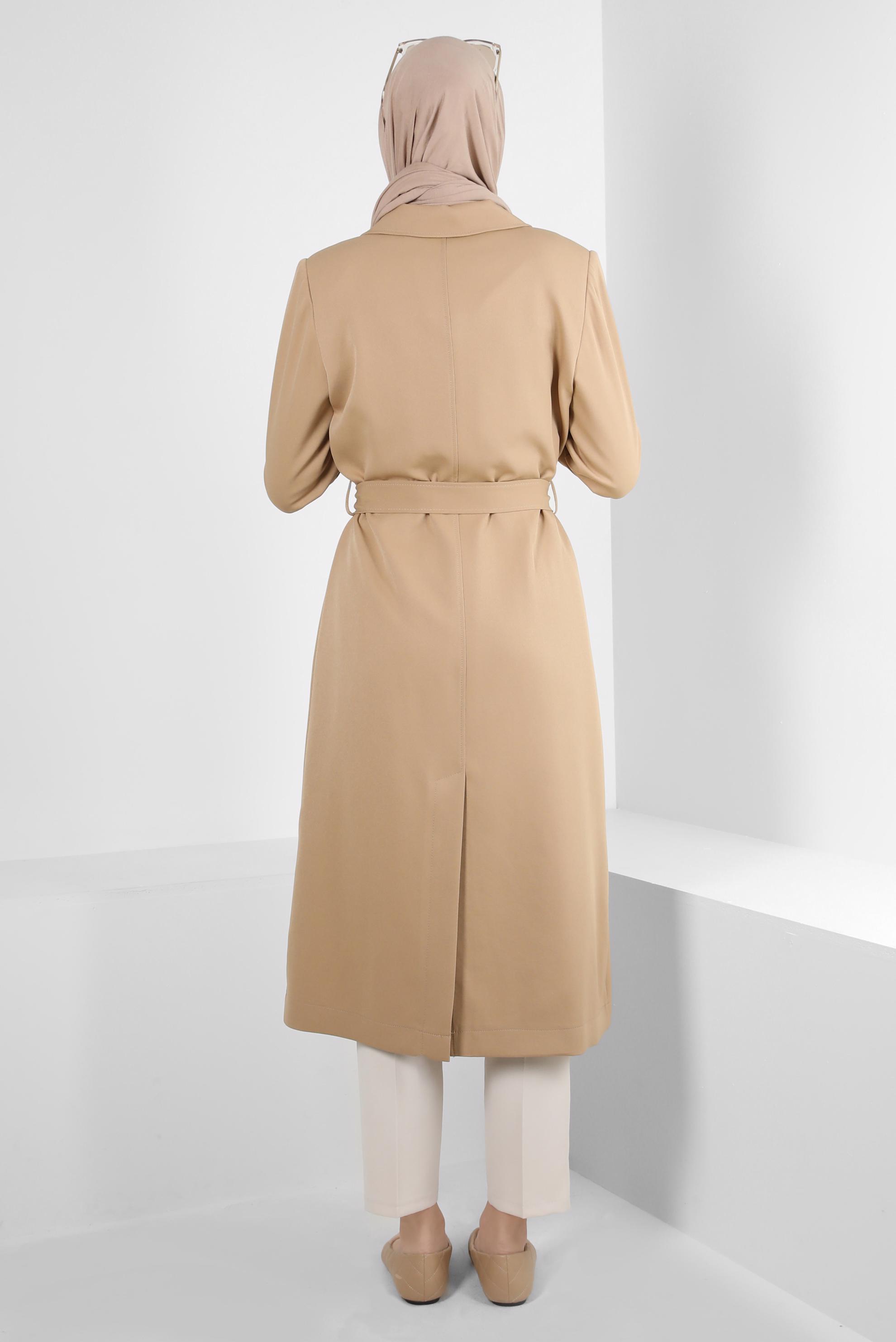 Tesettür giyim KUM KRUVAZE YAKA KUŞAKLI TRENÇKOT 10713