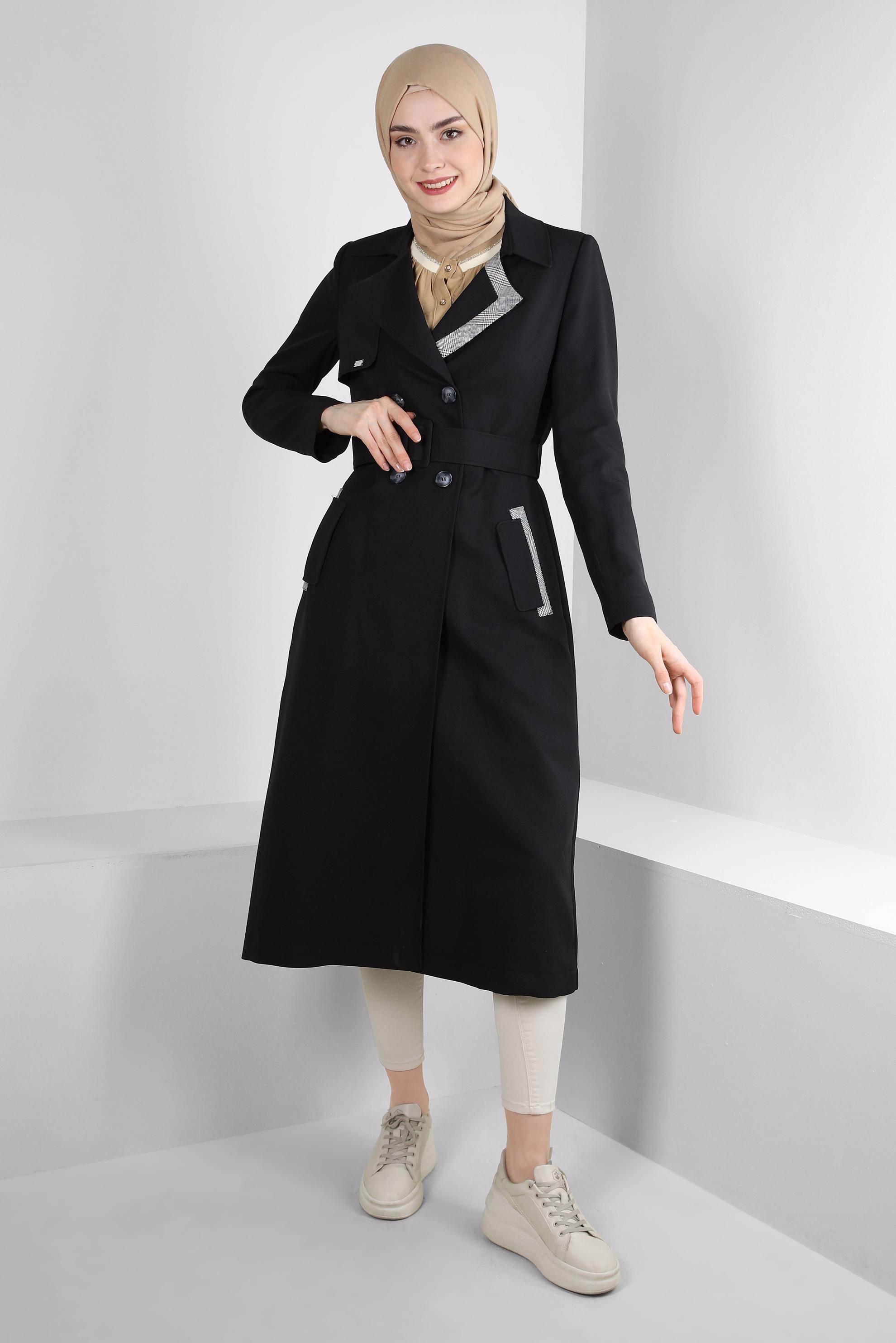 Tesettür giyim SİYAH EKOSE DETAYLI KEMERLİ TRENÇKOT 10715