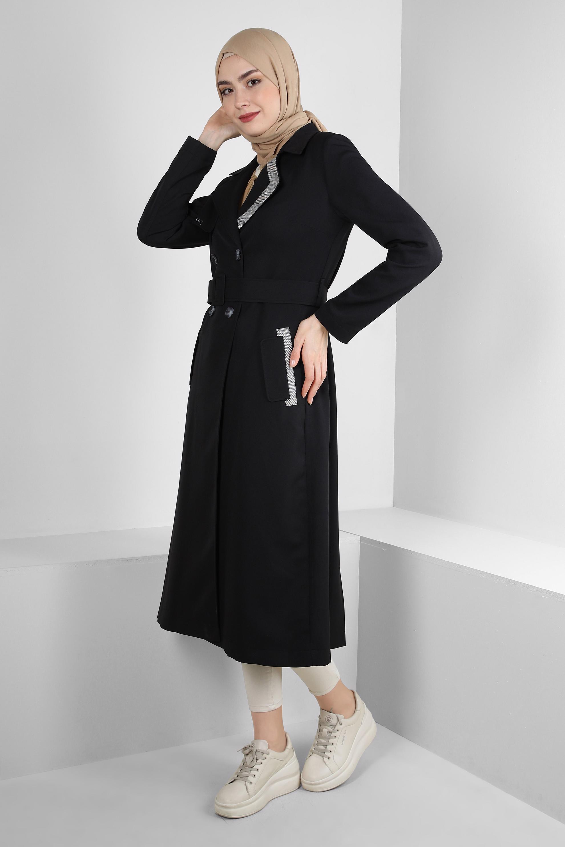 Tesettür giyim SİYAH EKOSE DETAYLI KEMERLİ TRENÇKOT 10715