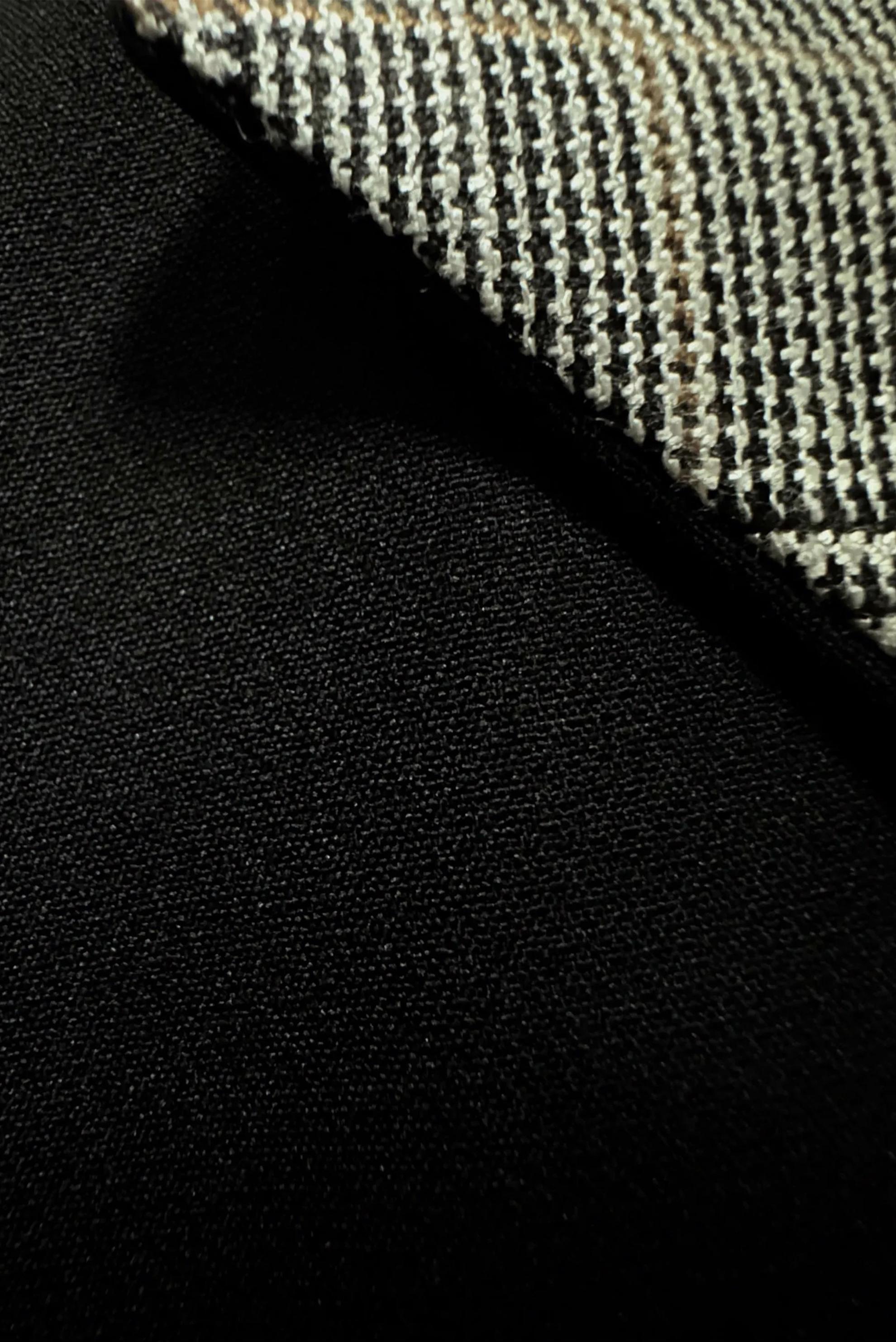 Tesettür giyim SİYAH EKOSE DETAYLI KEMERLİ TRENÇKOT 10715