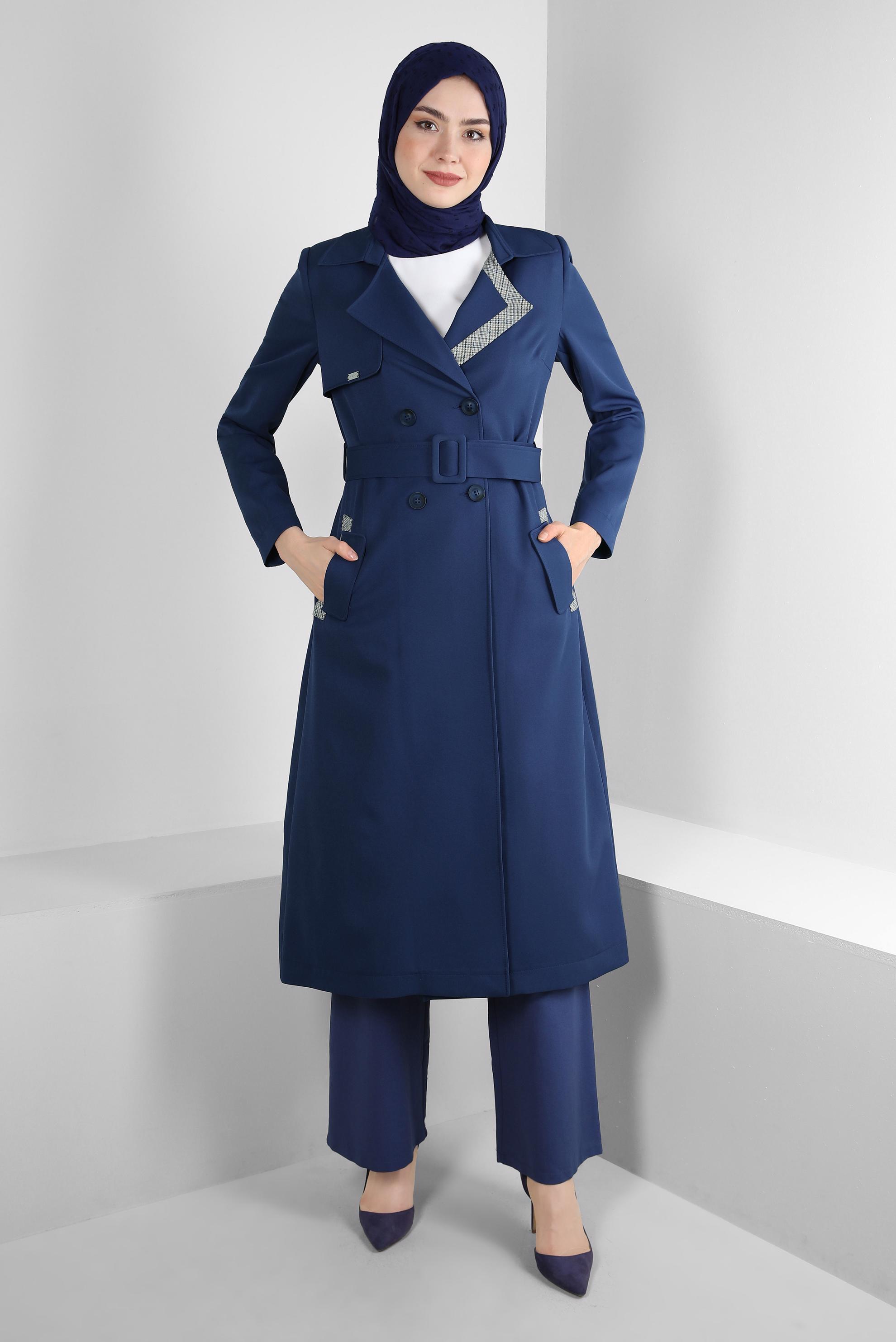 Tesettür giyim LACİVERT EKOSE DETAYLI KEMERLİ TRENÇKOT 10715