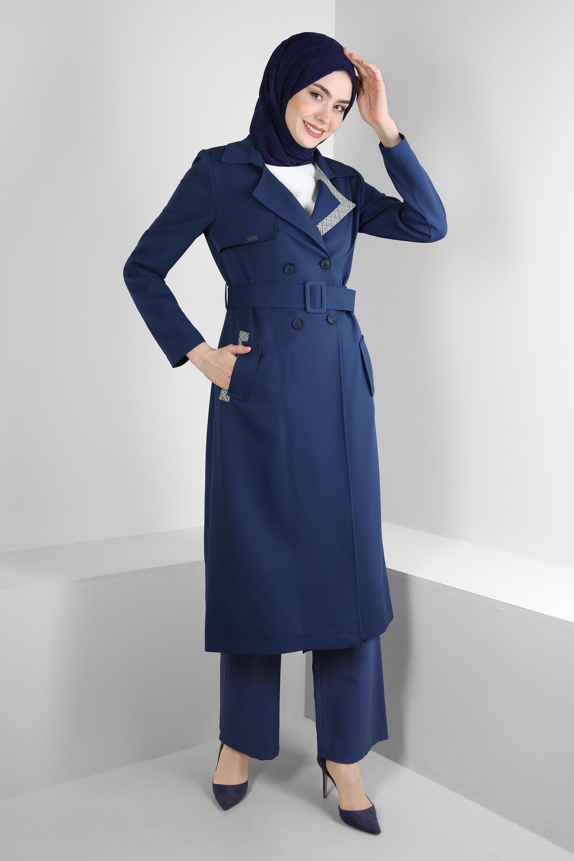 Tesettür giyim LACİVERT EKOSE DETAYLI KEMERLİ TRENÇKOT 10715