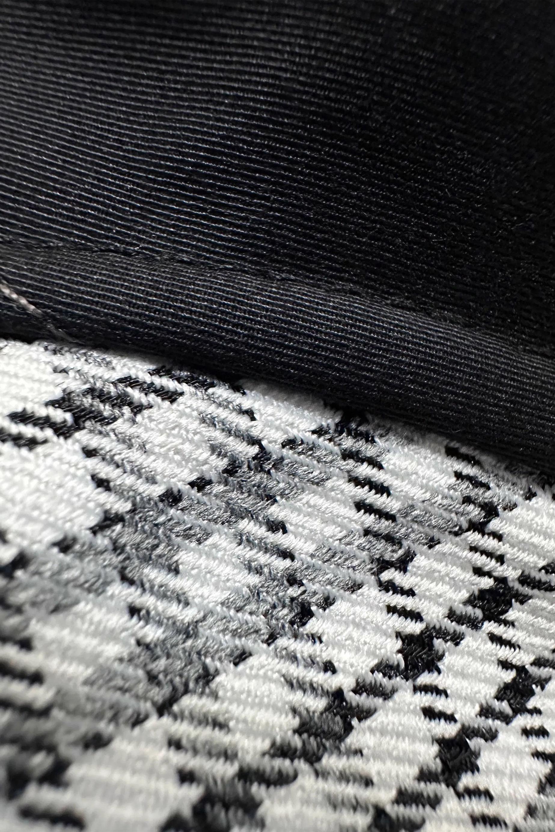 Tesettür giyim SİYAH EKOSE DETAYLI KEMERLİ ÇITÇITLI TRENÇKOT 10743