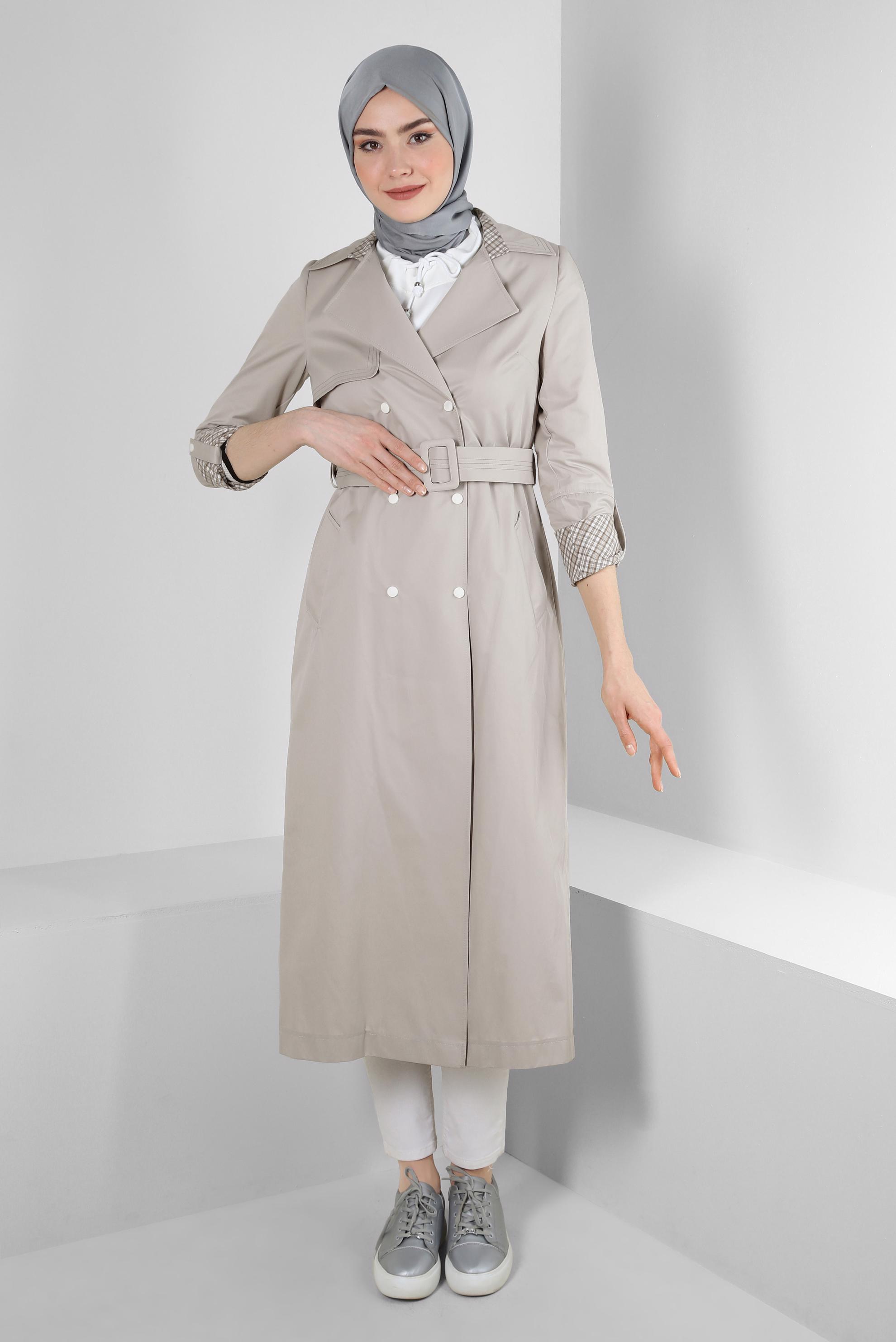 Tesettür giyim BEJ EKOSE DETAYLI KEMERLİ ÇITÇITLI TRENÇKOT 10743