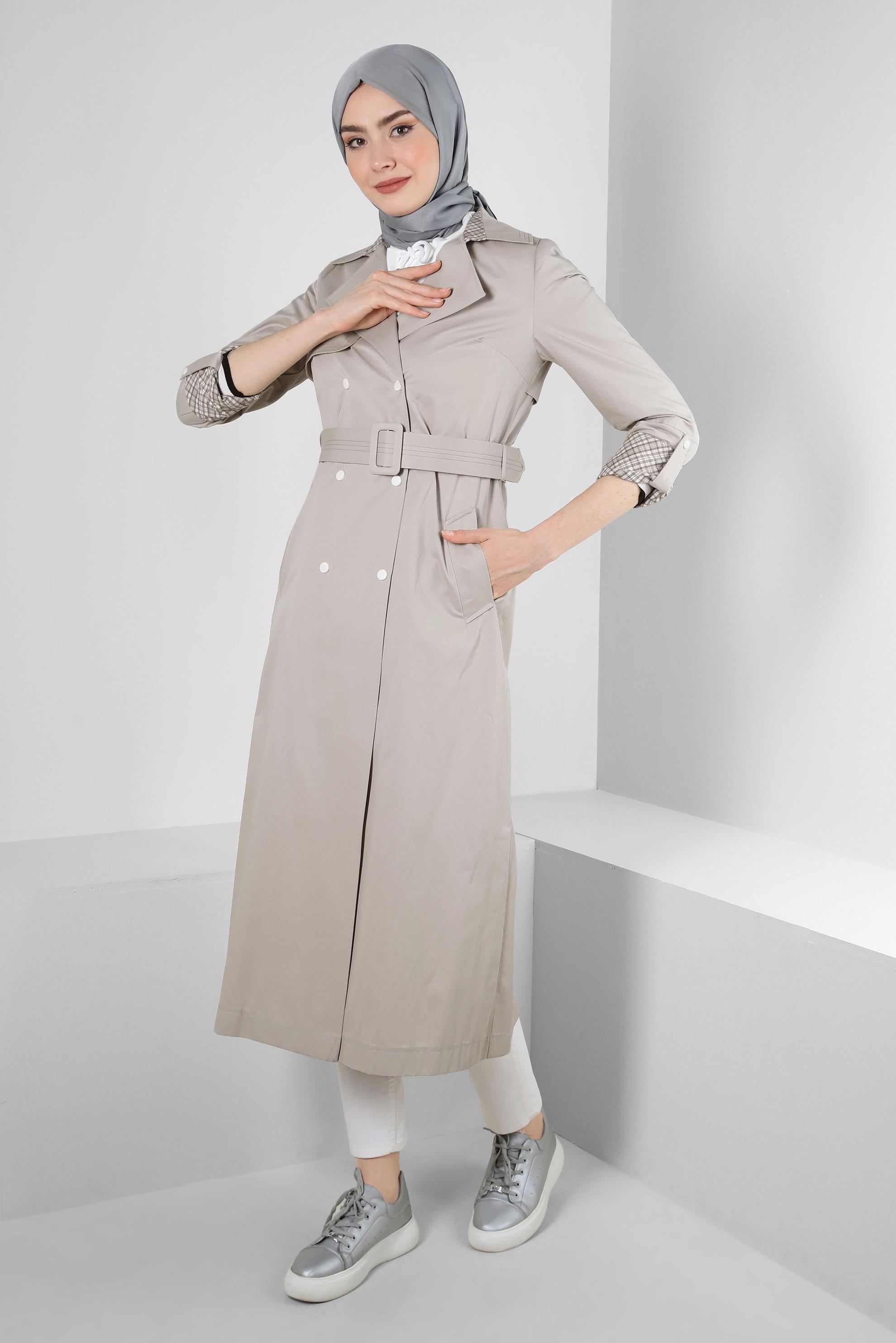 Tesettür giyim BEJ EKOSE DETAYLI KEMERLİ ÇITÇITLI TRENÇKOT 10743