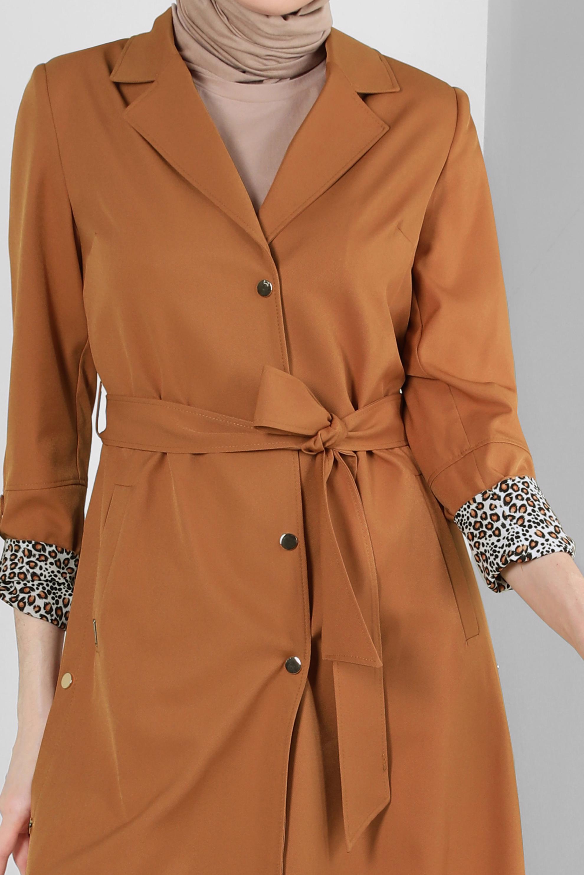 Tesettür giyim SARI LEOPAR MANŞET DETAYLI KUŞAKLI TRENÇKOT 10752