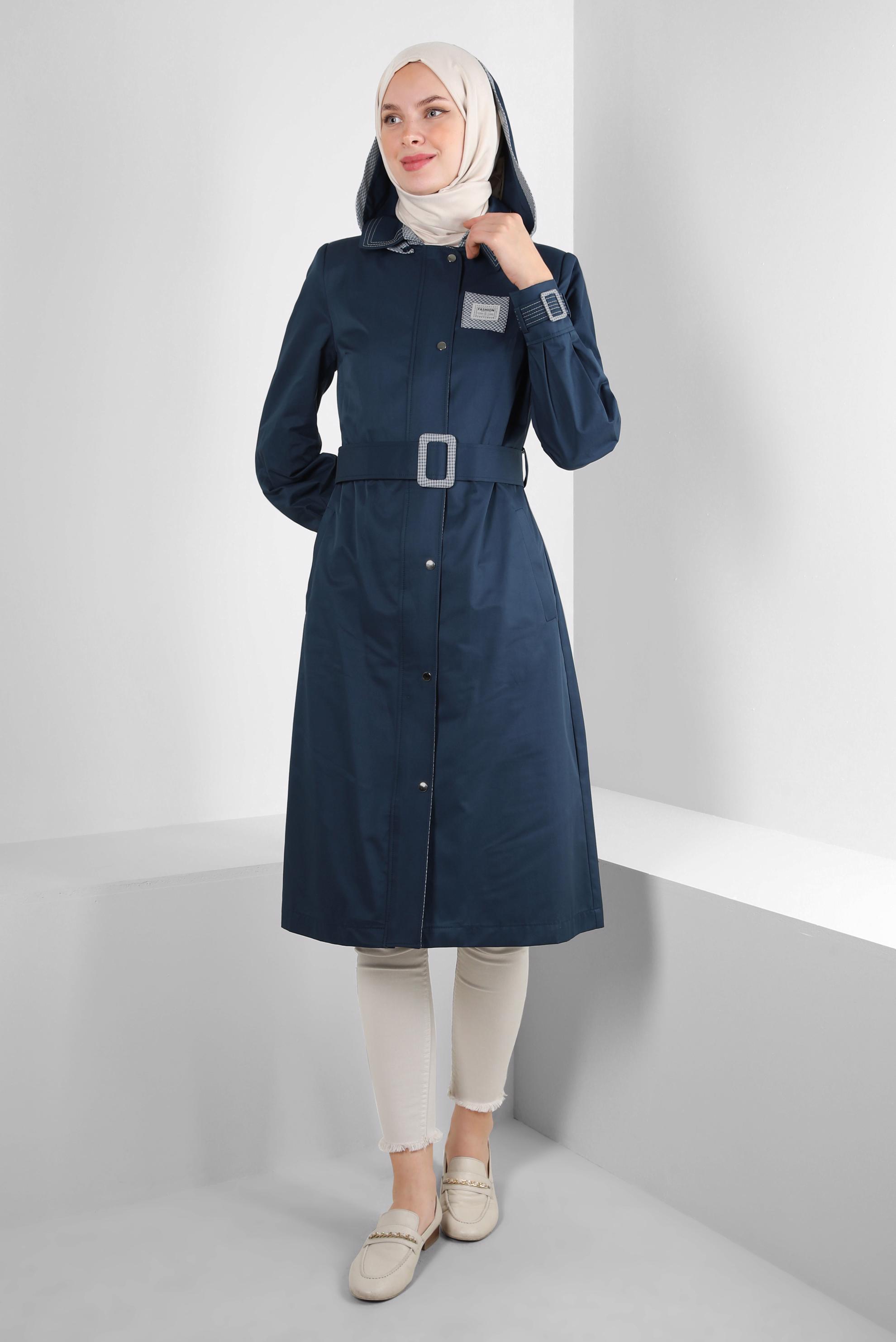 Tesettür giyim LACİVERT KAZAYAĞI DESEN DETAYLI KEMERLİ TRENÇKOT 10753