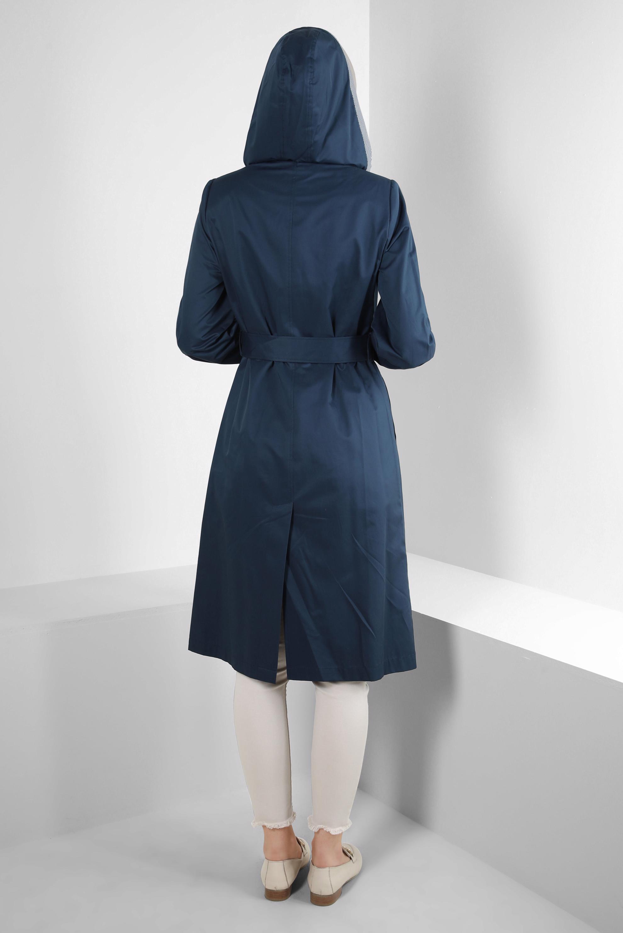 Tesettür giyim LACİVERT KAZAYAĞI DESEN DETAYLI KEMERLİ TRENÇKOT 10753