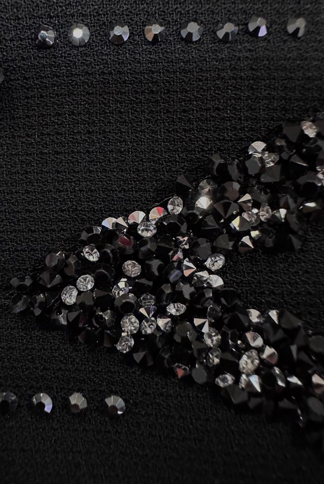 Tesettür giyim SİYAH TAŞ İŞLEMELİ CEPLİ FERMUARLI TRENÇKOT 10756 - ALVİNA