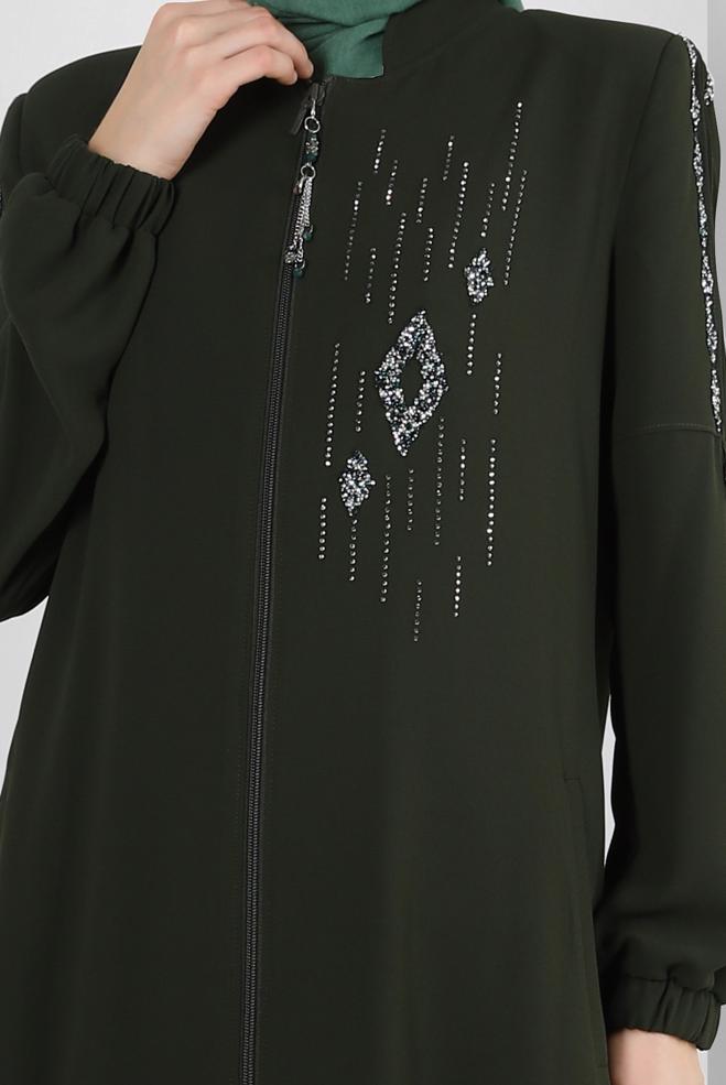 Tesettür giyim HAKİ TAŞ İŞLEMELİ CEPLİ FERMUARLI TRENÇKOT 10756 - ALVİNA