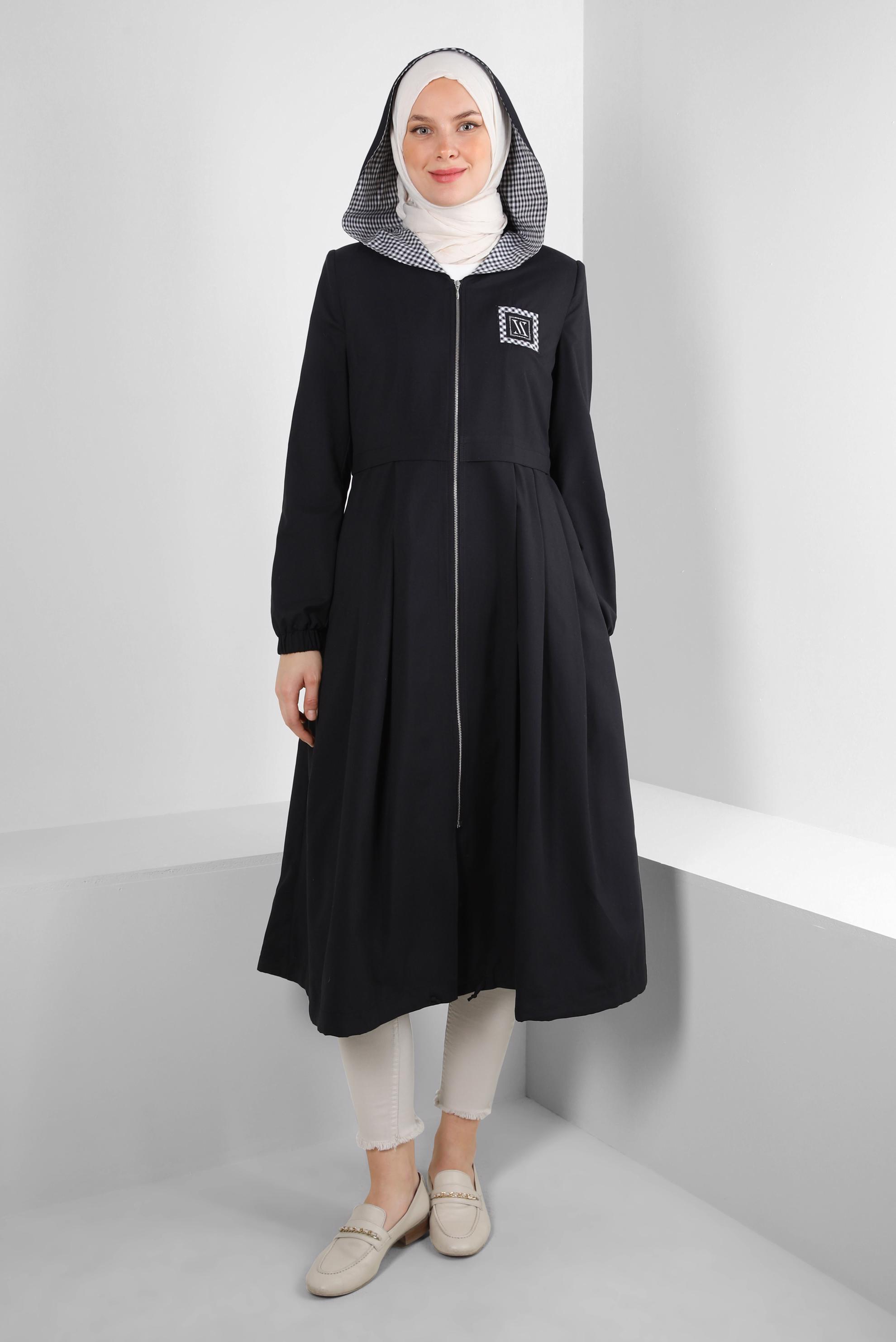 Tesettür giyim SİYAH KAPÜŞONLU EKOSE DETAYLI TRENÇKOT 10757