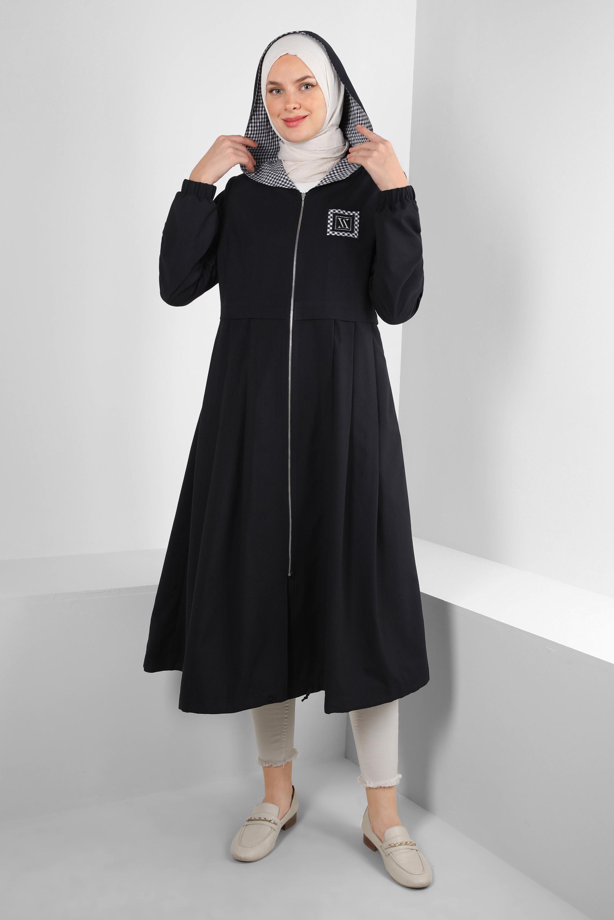 Tesettür giyim SİYAH KAPÜŞONLU EKOSE DETAYLI TRENÇKOT 10757
