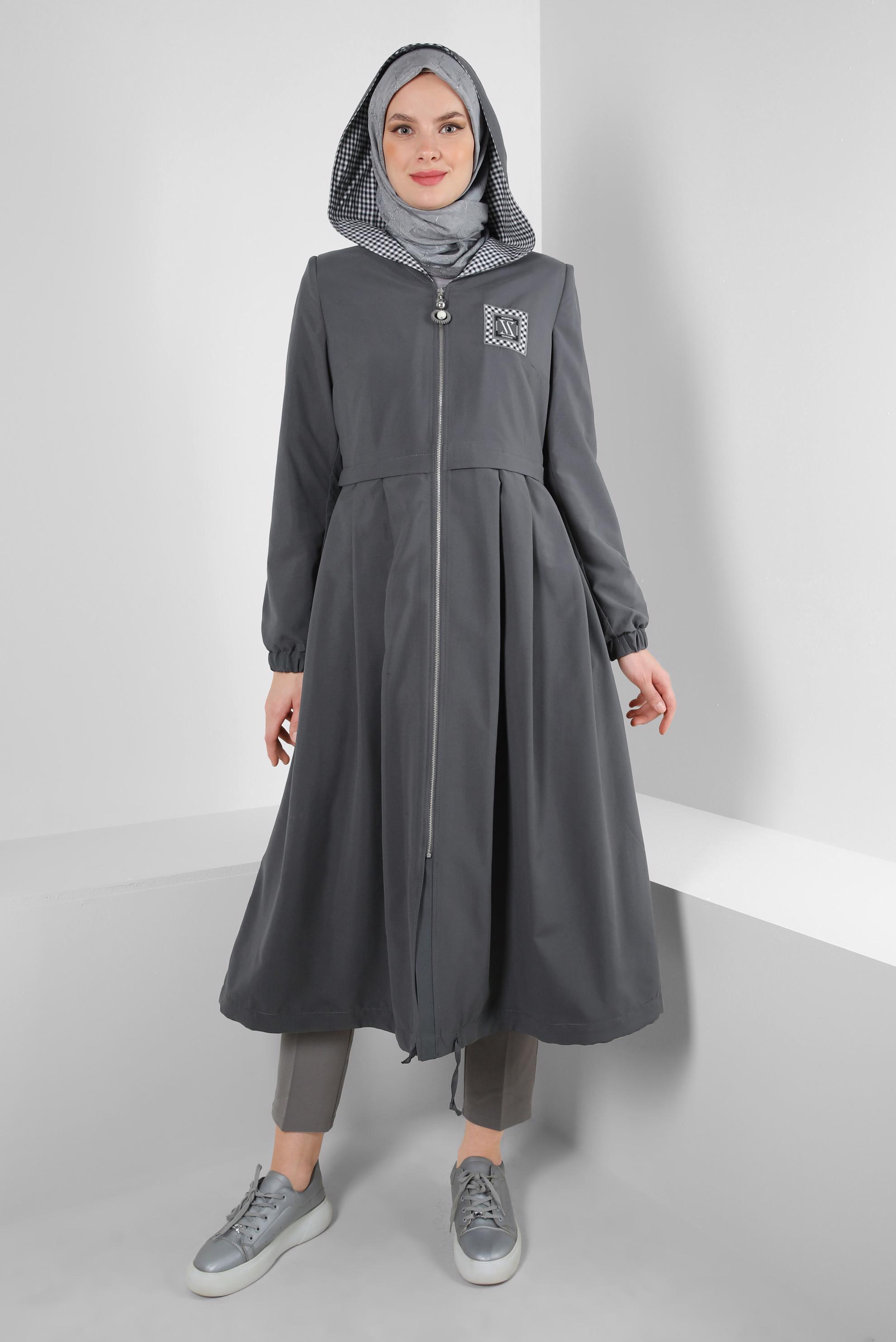Tesettür giyim GRİ KAPÜŞONLU EKOSE DETAYLI TRENÇKOT 10757
