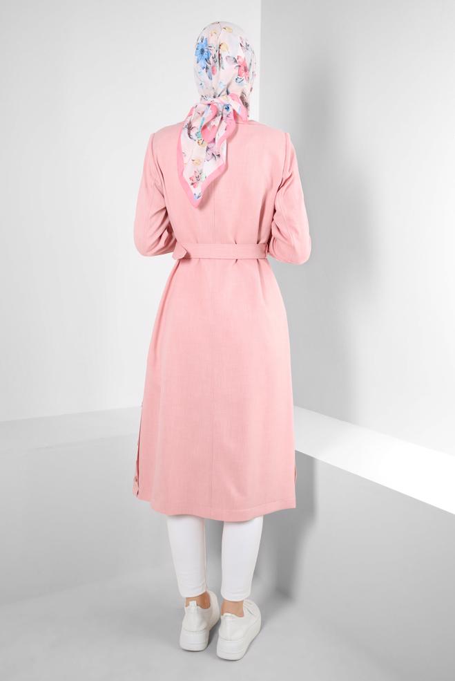 Tesettür giyim PUDRA KRUVAZE YAKA KEMERLİ DÜĞMELİ TRENÇKOT 10758 - ALVİNA