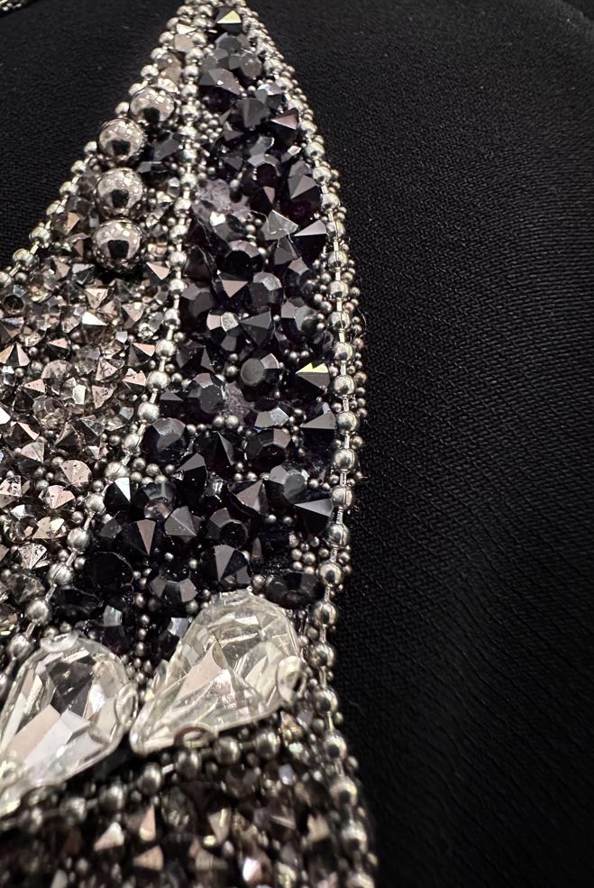 Tesettür giyim SİYAH KAPÜŞONLU TAŞ BASKILI TRENÇKOT 10760 - ALVİNA