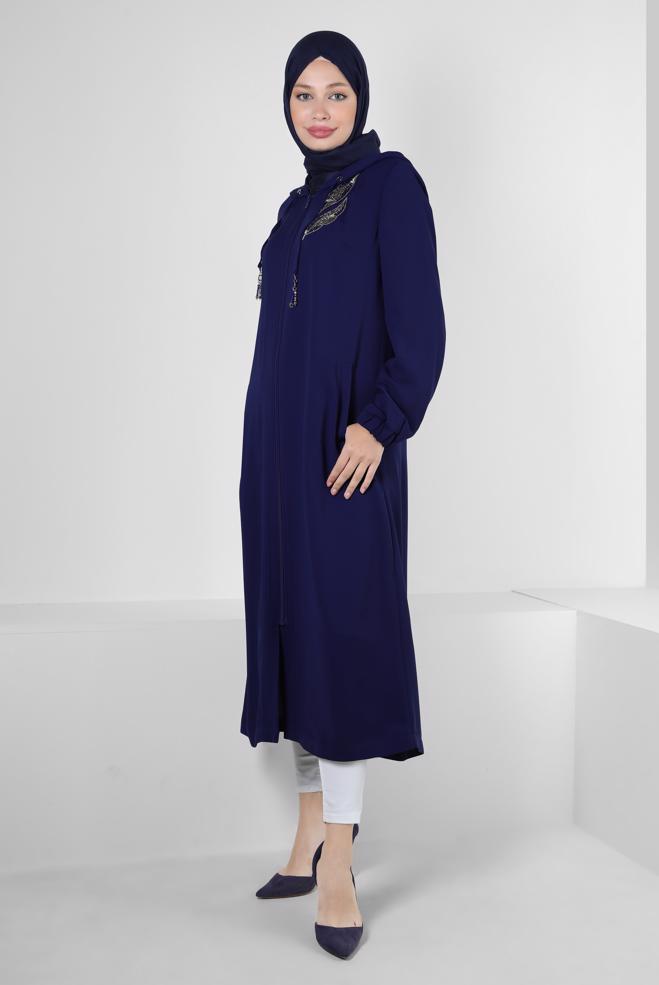 Tesettür giyim LACİVERT KAPÜŞONLU TAŞ BASKILI TRENÇKOT 10760 - ALVİNA