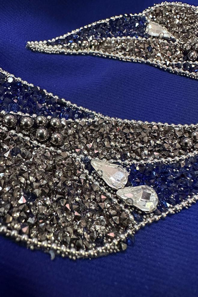 Tesettür giyim LACİVERT KAPÜŞONLU TAŞ BASKILI TRENÇKOT 10760 - ALVİNA