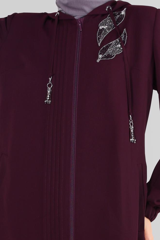 Tesettür giyim BORDO KAPÜŞONLU TAŞ BASKILI TRENÇKOT 10760 - ALVİNA