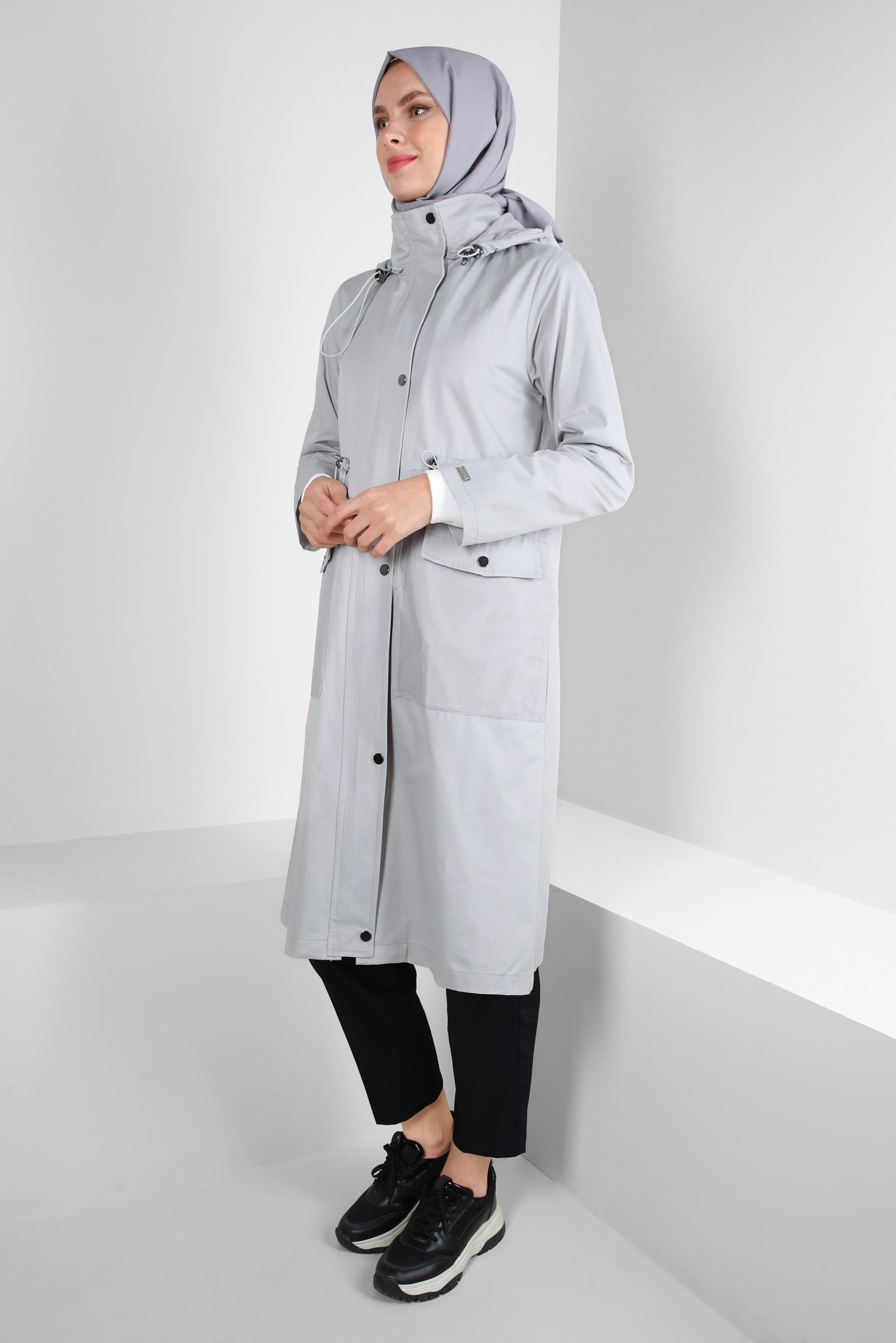 Tesettür giyim GRİ KAPÜŞONLU BELİ LASTİK İP DETAYLI TRENÇKOT 10762