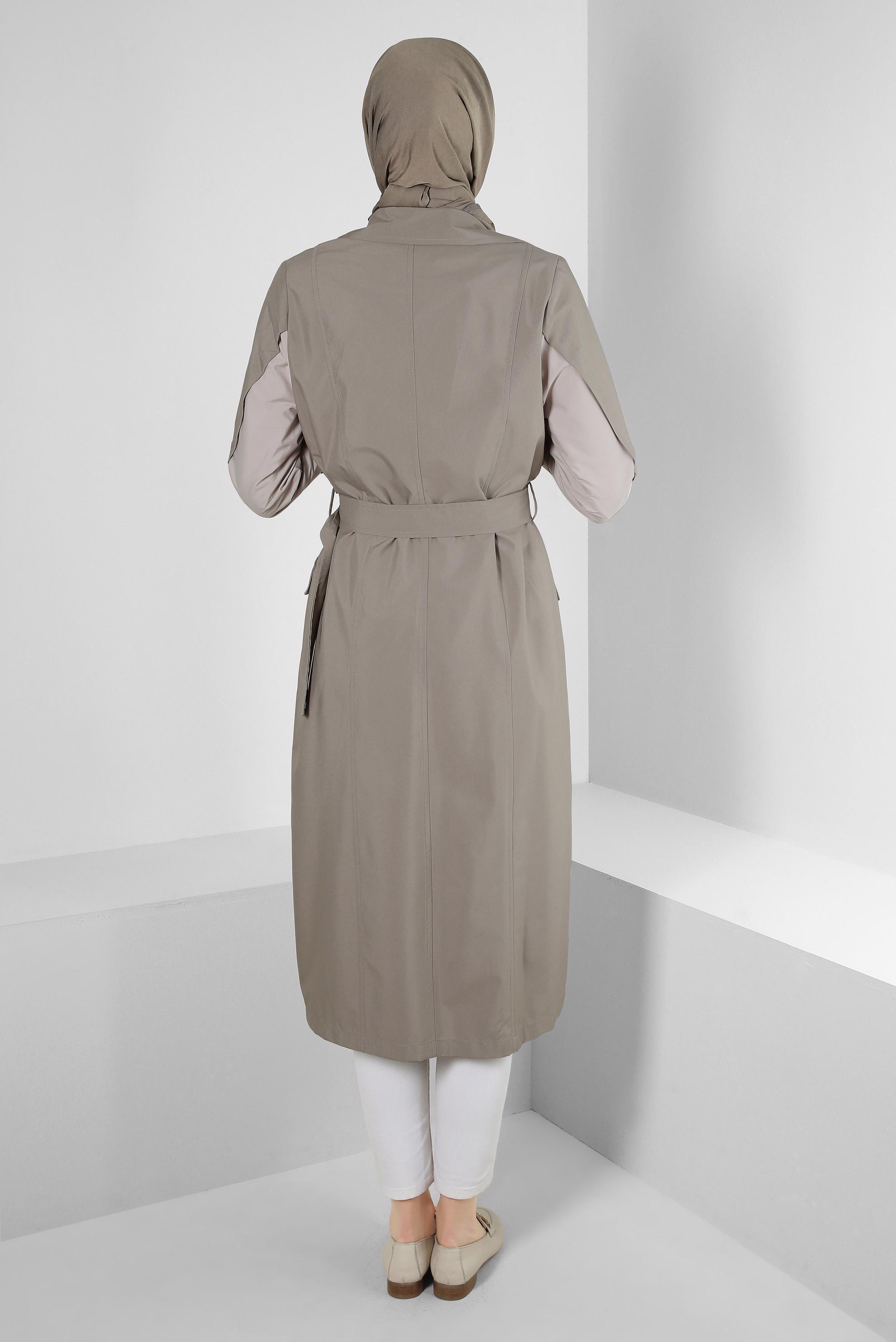 Tesettür giyim HAKİ BANTLI DÜĞMELİ TRENÇKOT 10763