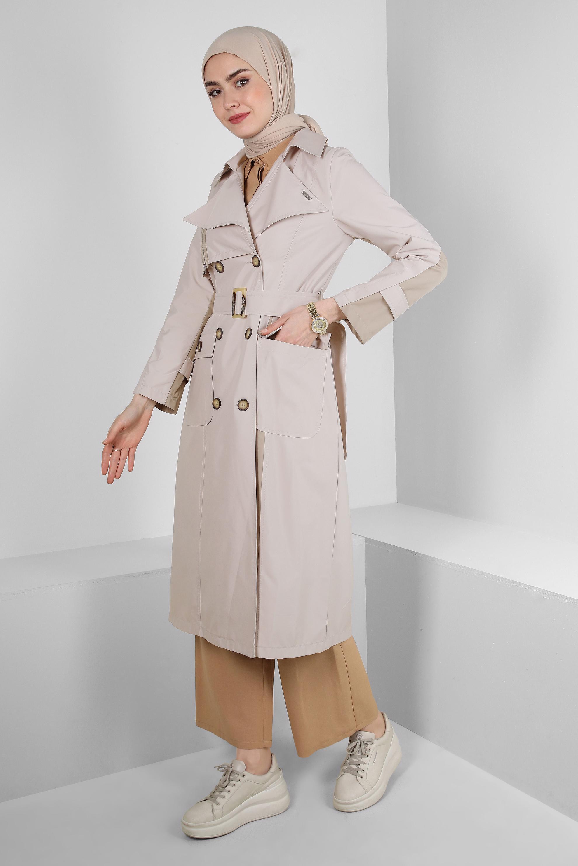 Tesettür giyim BEJ BANTLI DÜĞMELİ TRENÇKOT 10763