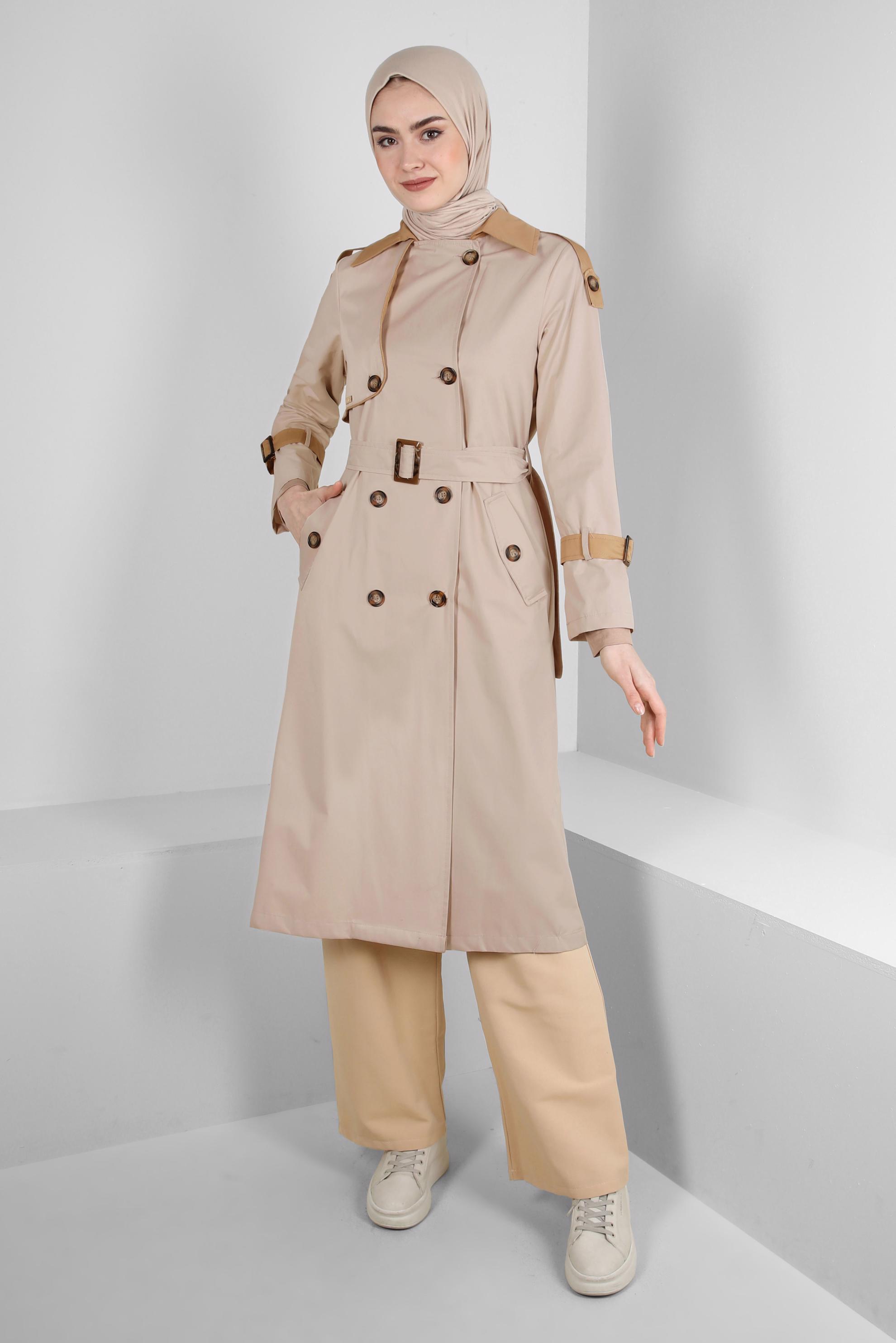Tesettür giyim BEJ KEMERLİ DÜĞMELİ BANTLI TRENÇKOT 10765