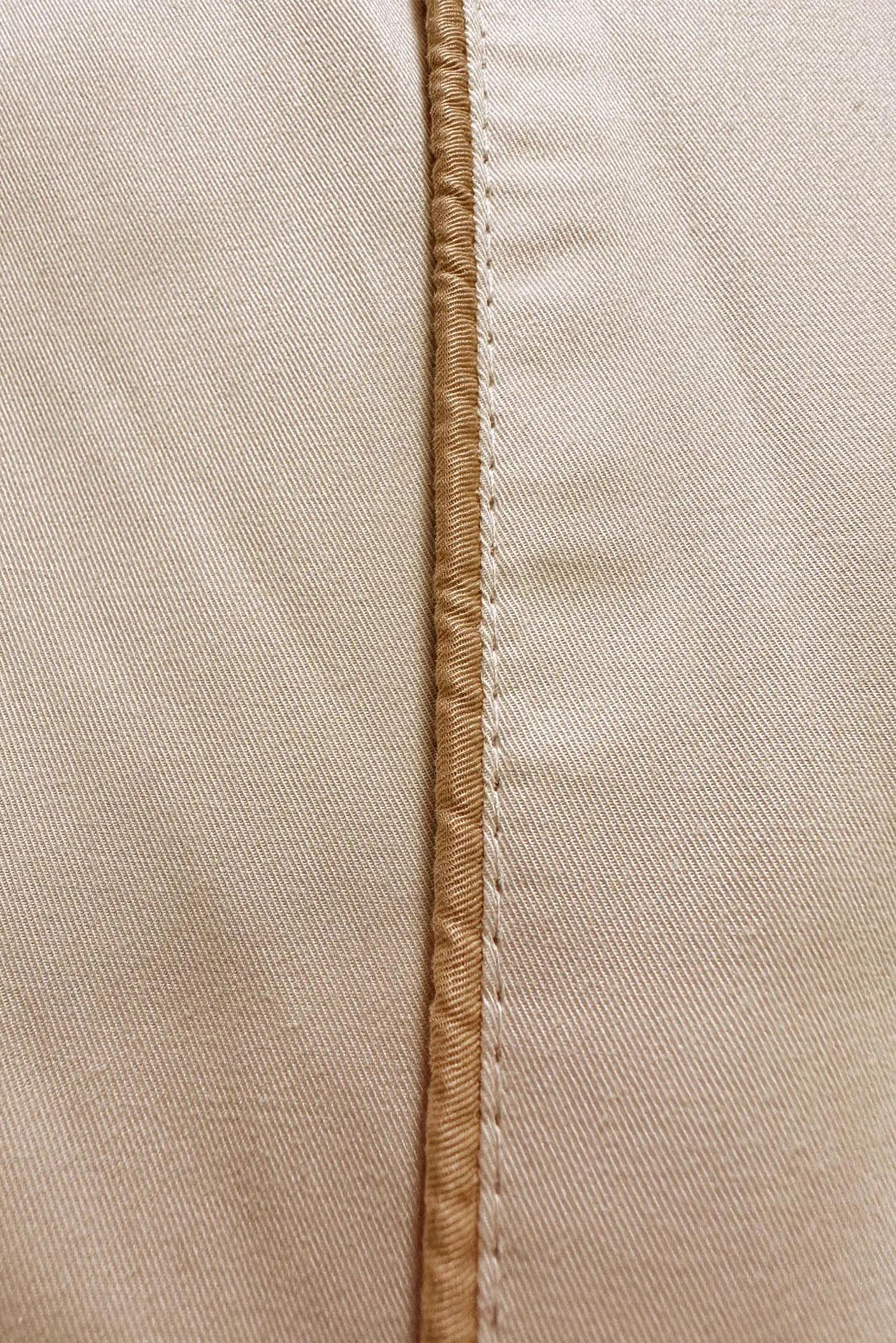 Tesettür giyim BEJ KEMERLİ DÜĞMELİ BANTLI TRENÇKOT 10765