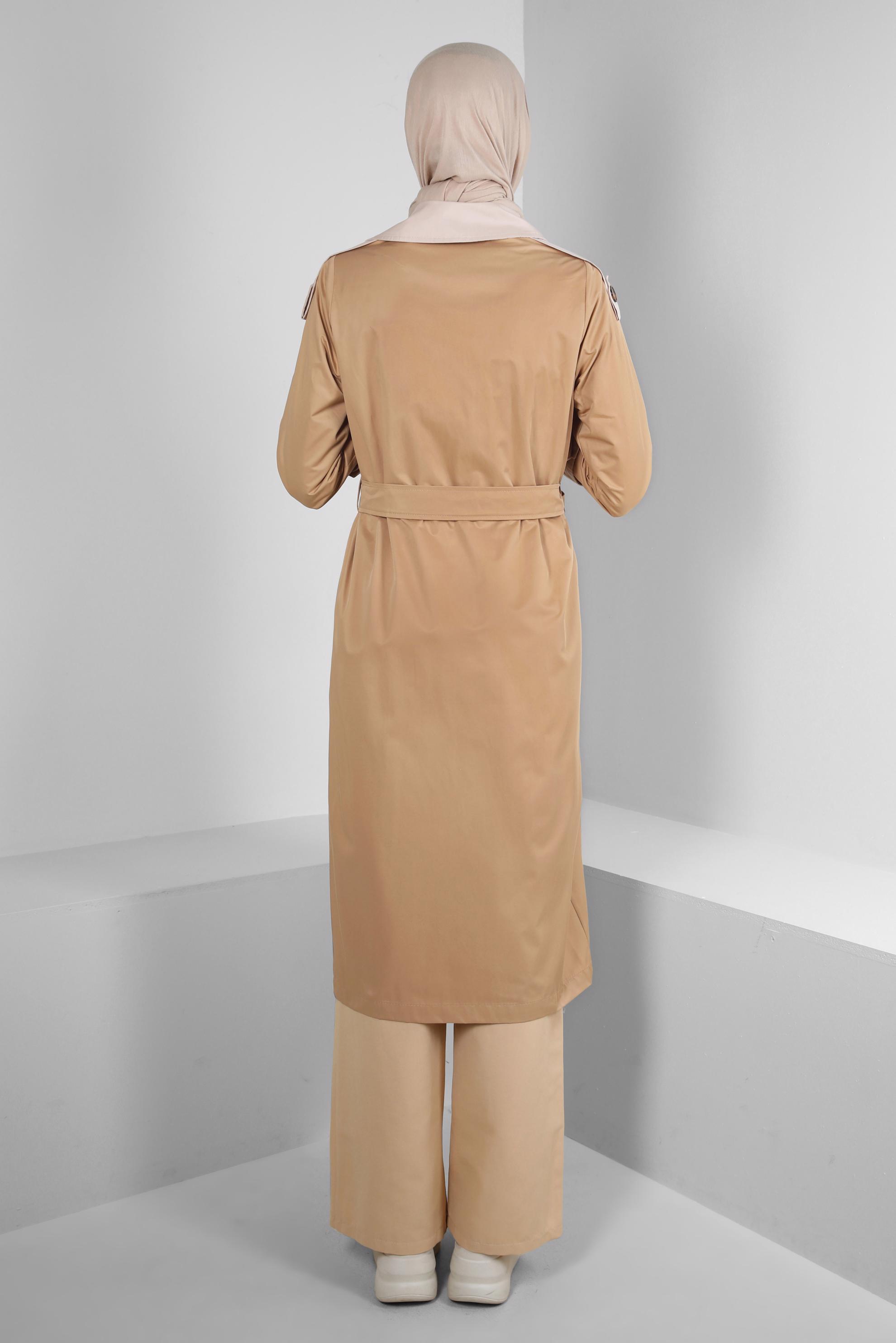 Tesettür giyim KAHVE KEMERLİ DÜĞMELİ BANTLI TRENÇKOT 10765