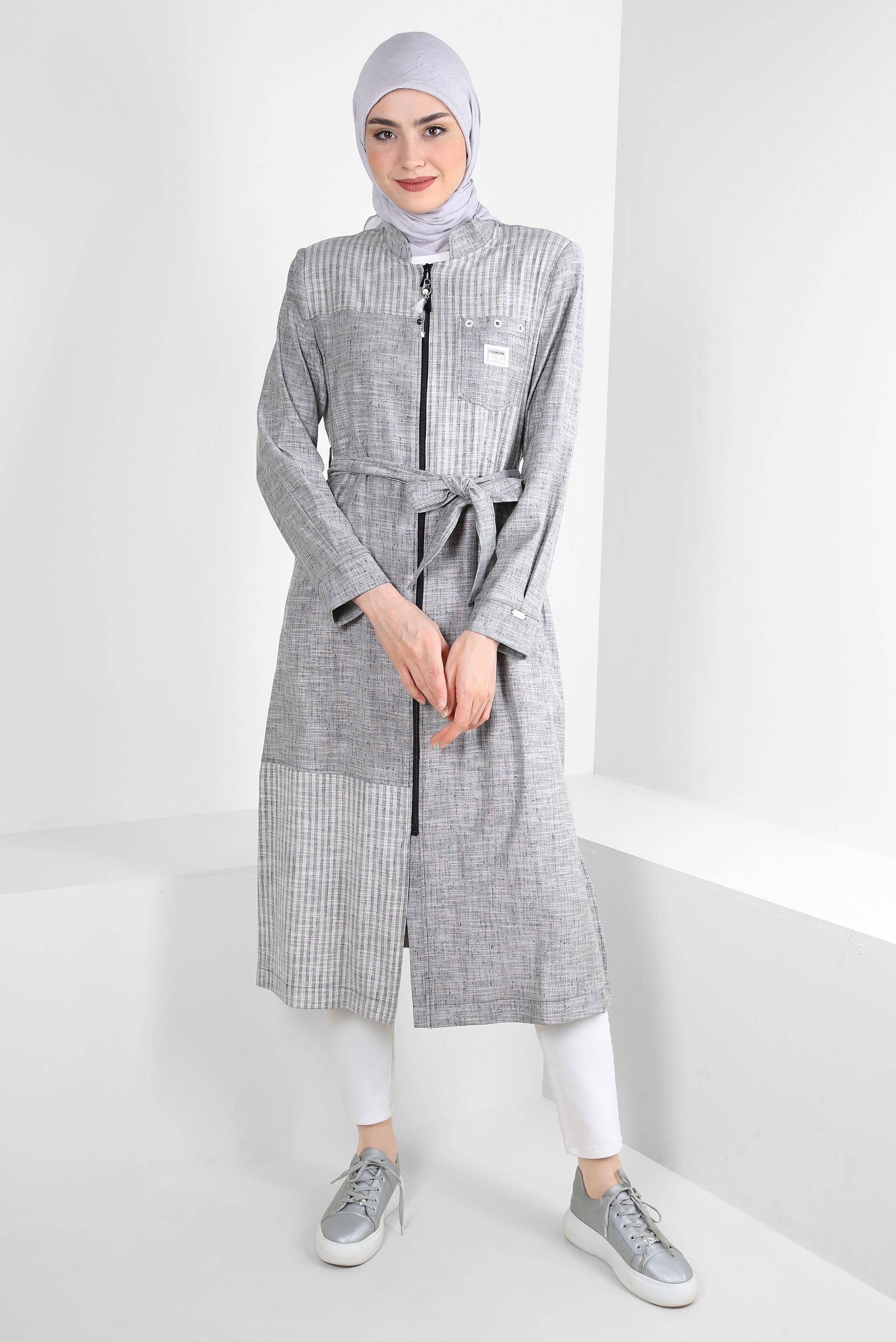 Tesettür giyim SİYAH YANI YIRTMAÇLI FERMUARLI KUŞAKLI TRENÇKOT 10769