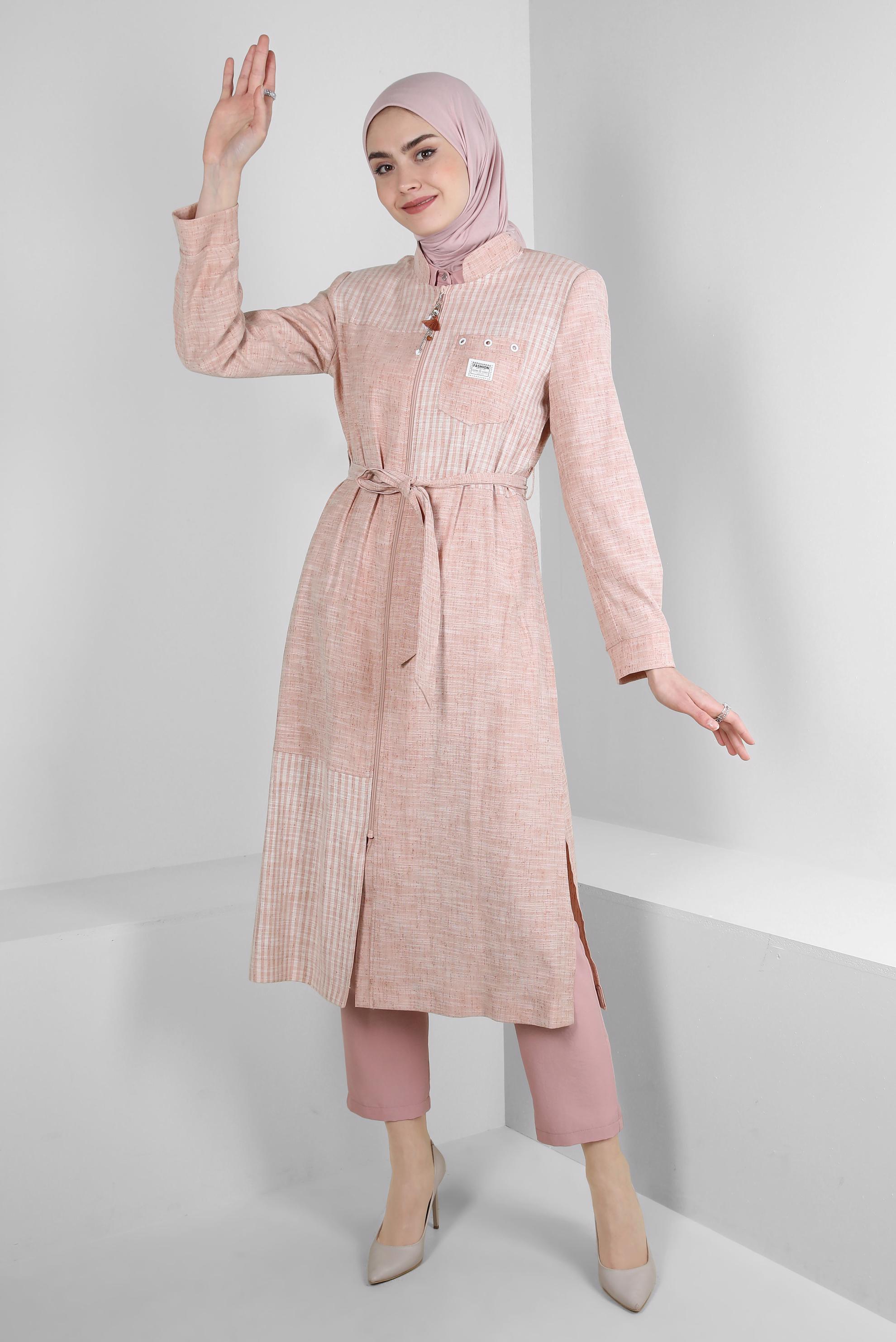 Tesettür giyim PUDRA YANI YIRTMAÇLI FERMUARLI KUŞAKLI TRENÇKOT 10769