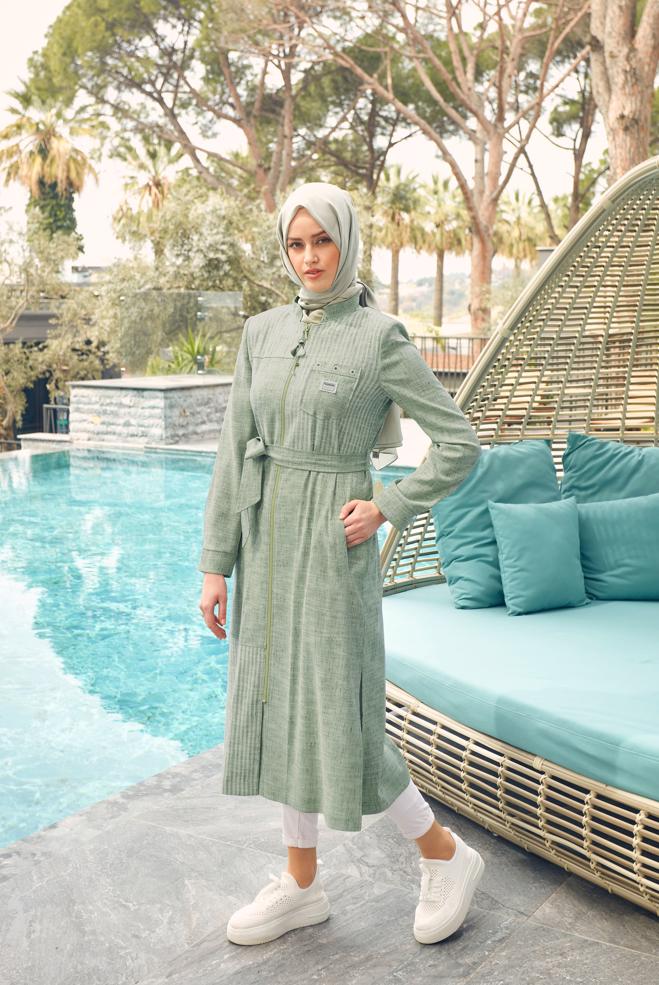 Tesettür giyim YEŞİL YANI YIRTMAÇLI FERMUARLI KUŞAKLI TRENÇKOT 10769 - ALVİNA