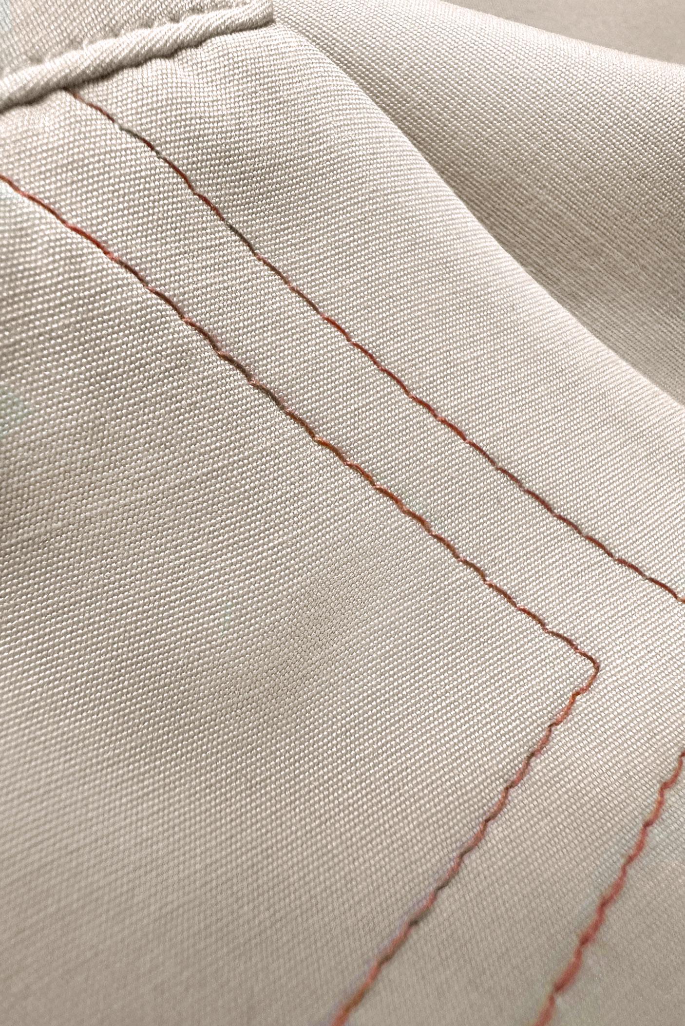 Tesettür giyim BEJ BANTLI BELİ BÜZGÜLÜ TRENÇKOT 10770