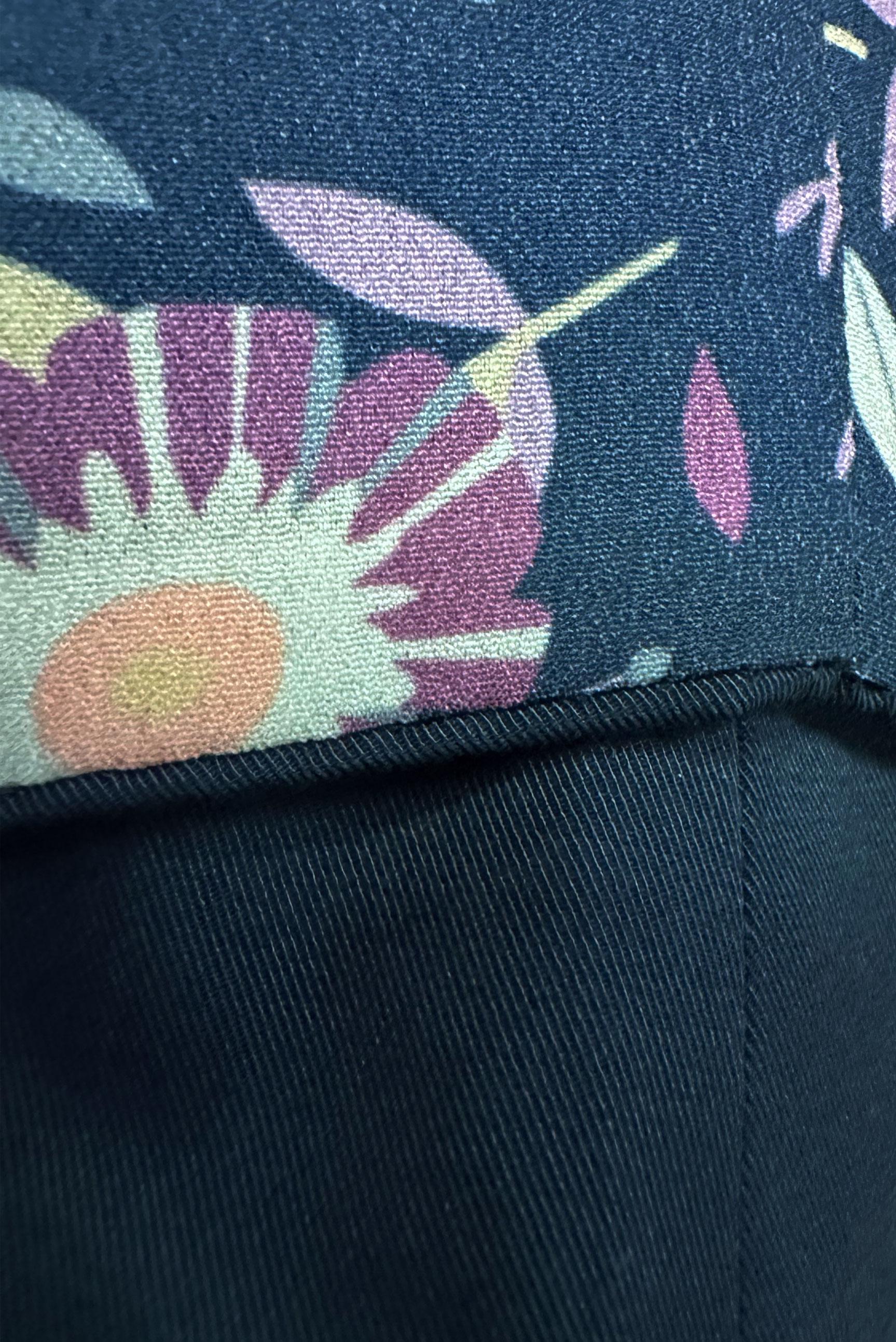 Tesettür giyim LACİVERT MANŞETLERİ DESENLİ KEMERLİ TRENÇKOT 10771