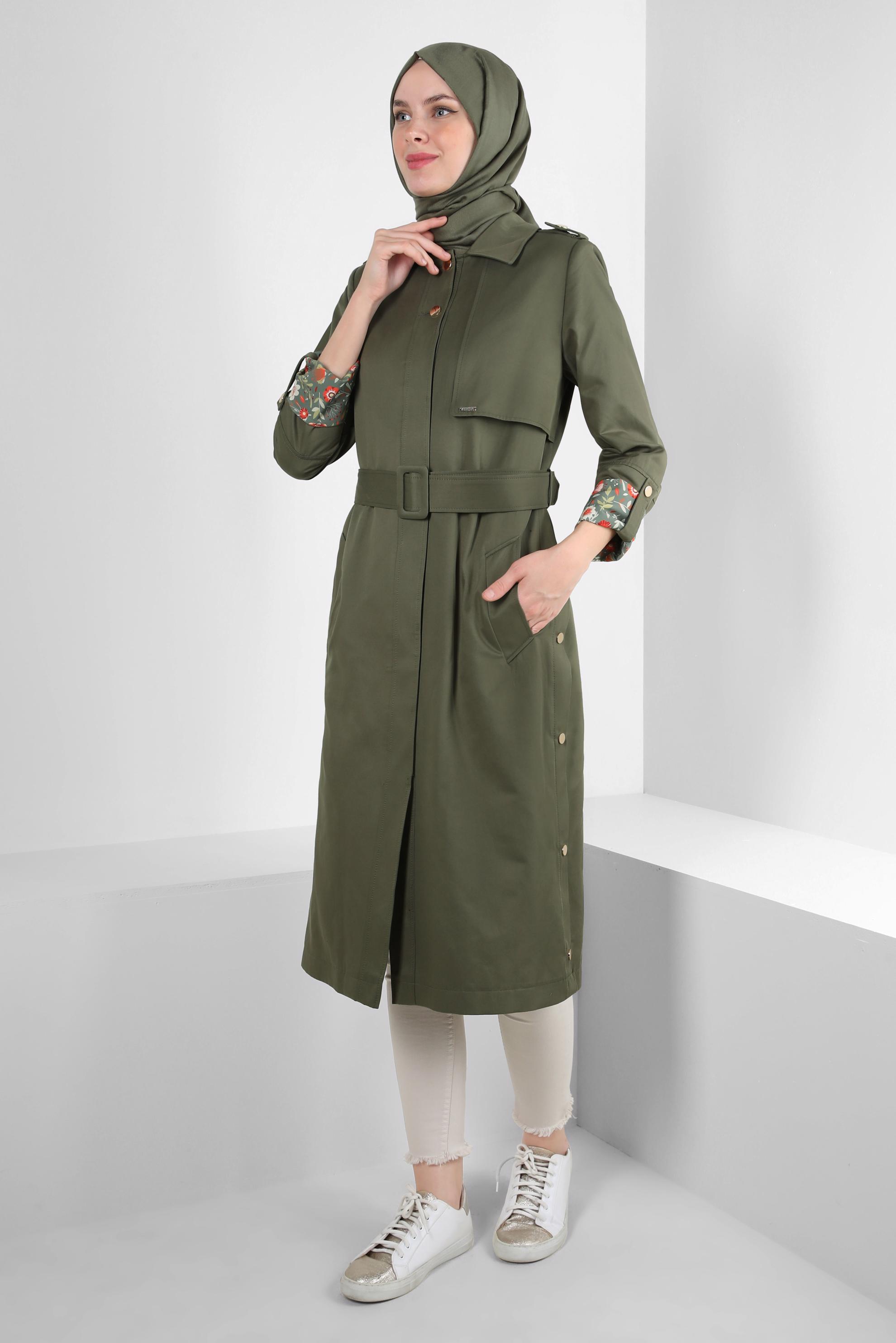 Tesettür giyim YEŞİL MANŞETLERİ DESENLİ KEMERLİ TRENÇKOT 10771